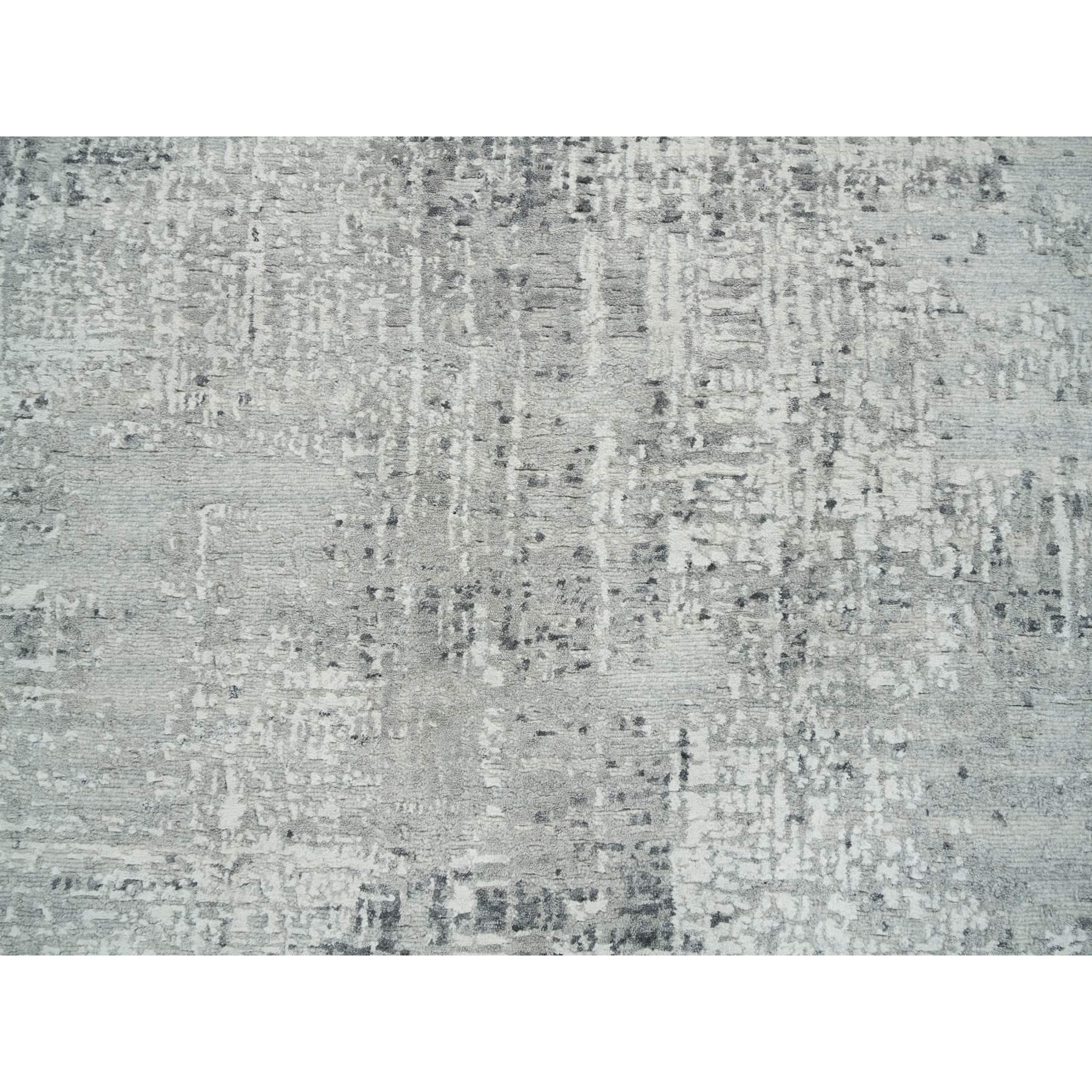 Noué à la main Tapis oriental rond gris clair au design moderne et noué à la main 6'1