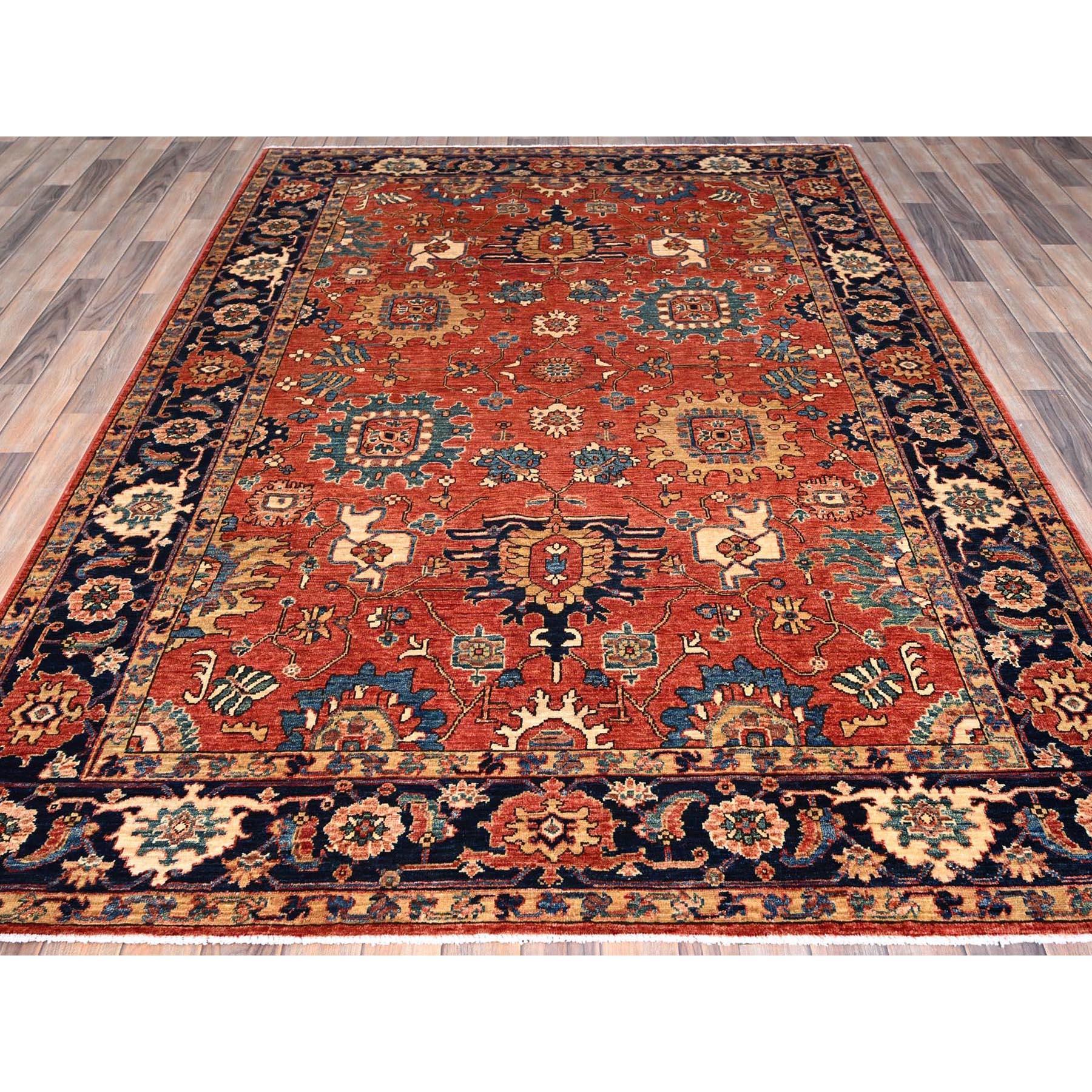 Il s'agit d'un véritable tapis Super Heriz All Over Design, Collection Aryana, noué à la main, en laine de Ghazni et tapis d'Orient. Il a été noué pendant des mois et des mois selon des techniques de tissage séculaires par des artisans