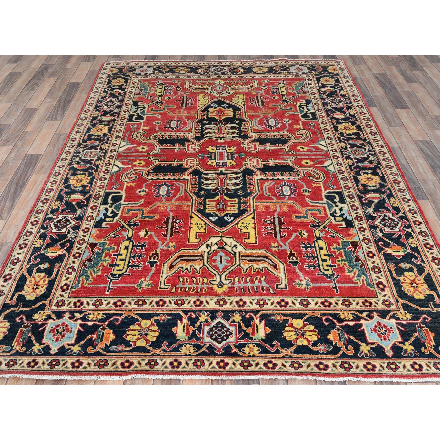 Tappeto orientale rosso imperiale, Peshawar afgano con grande disegno Heriz a medaglione, tinture naturali, tessuto fitto, lana morbida, annodato a mano
Materiali primari: Lana
Lattice: No Pile 
altezza: 0,25 pollici
Stile: Di transizione
Colore