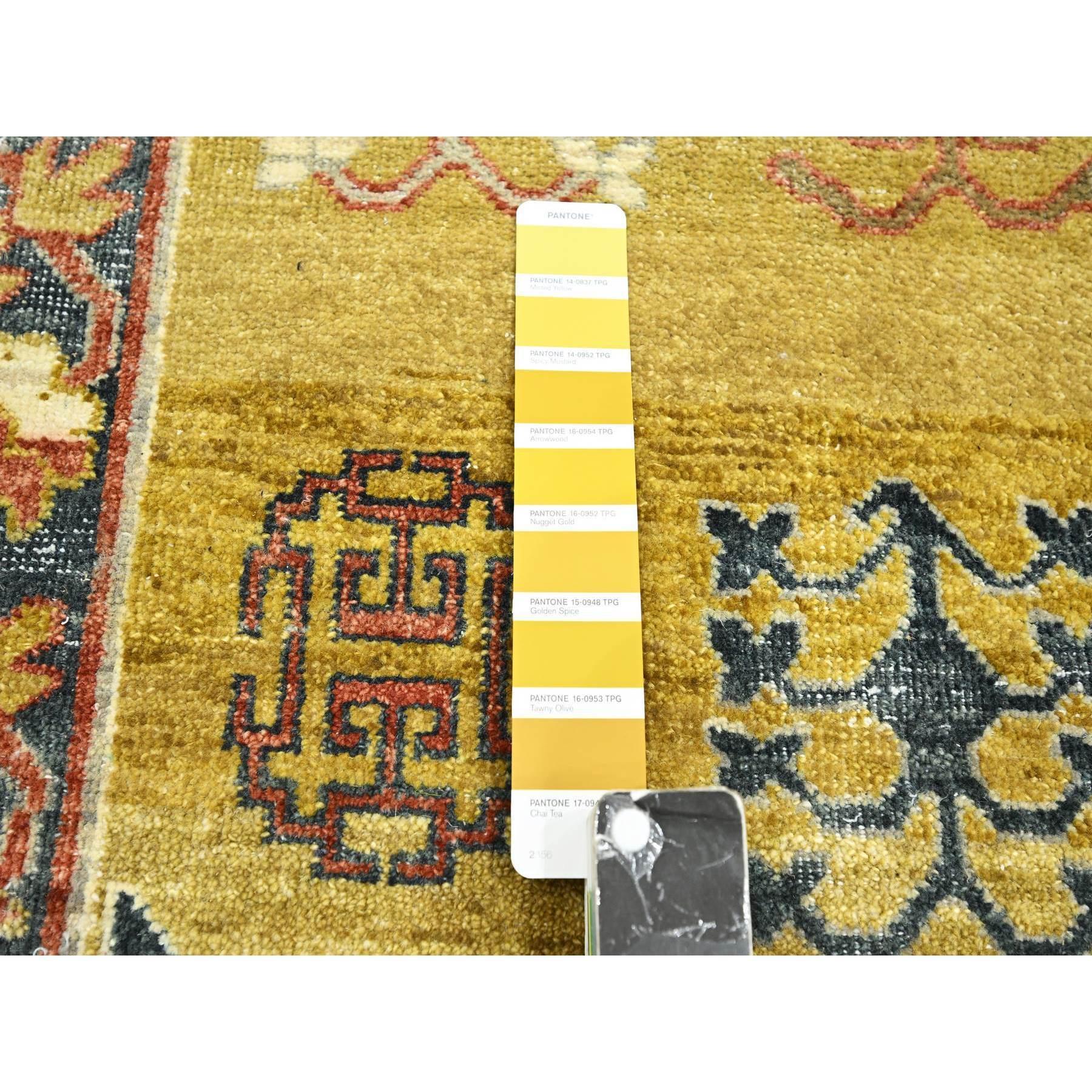 Laine Tapis en laine noué à la main jaune d'influence Khotan de 6'1