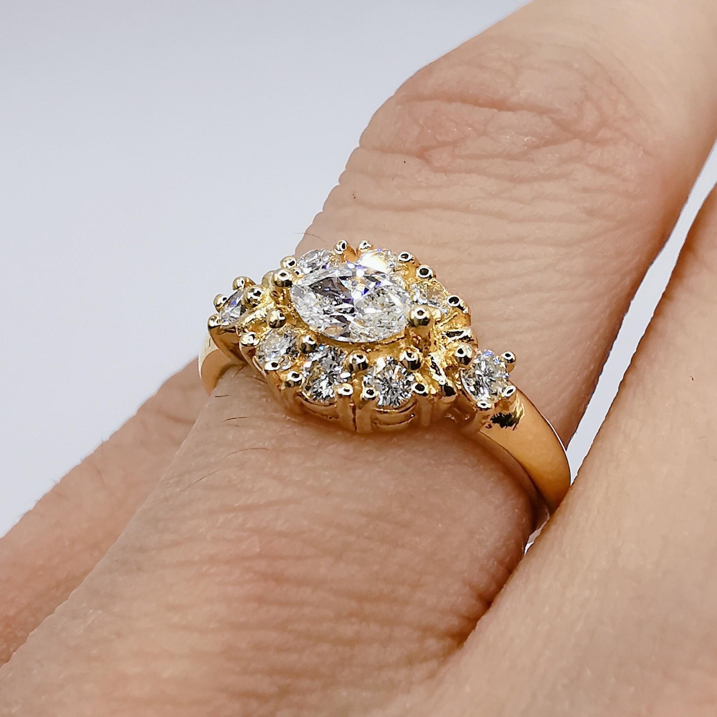 .62 Carat Marquise Diamond Cluster Ring in Yellow Gold For Sale 2