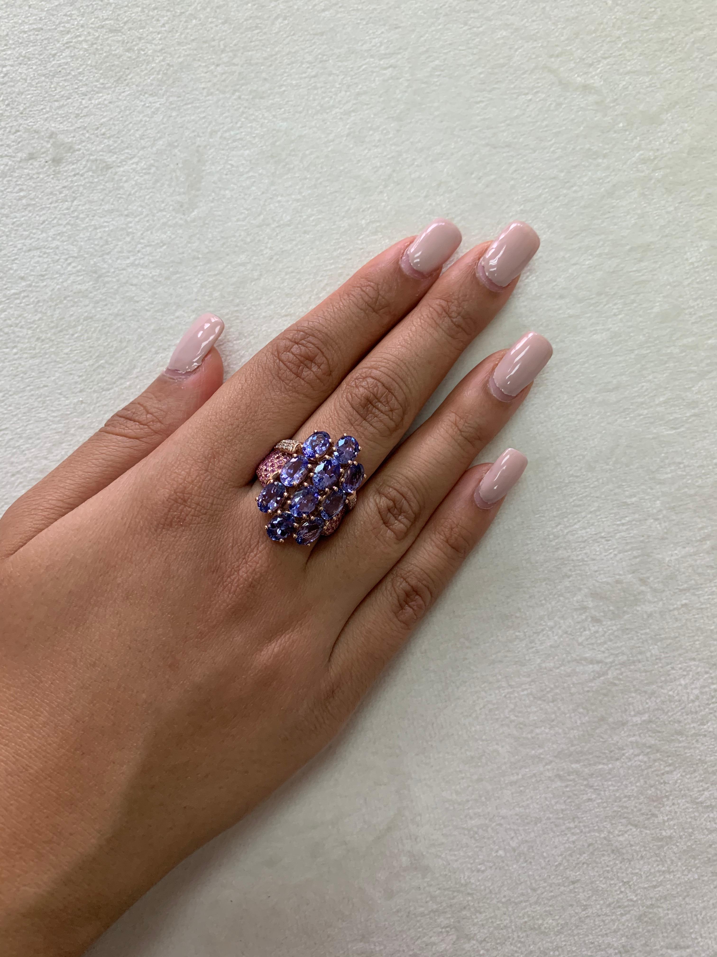 Contemporary 6.2 Carat Tanzanite, Pink Sapphire and Diamond Ring in 14 Karat Rose Gold For Sale