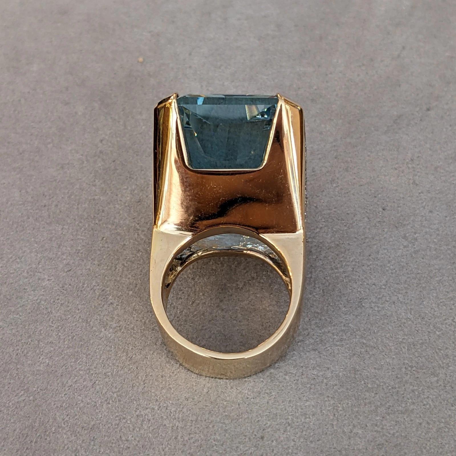 Bague de cocktail en or jaune 14k avec aigue-marine et diamant 62 ct en vente 1