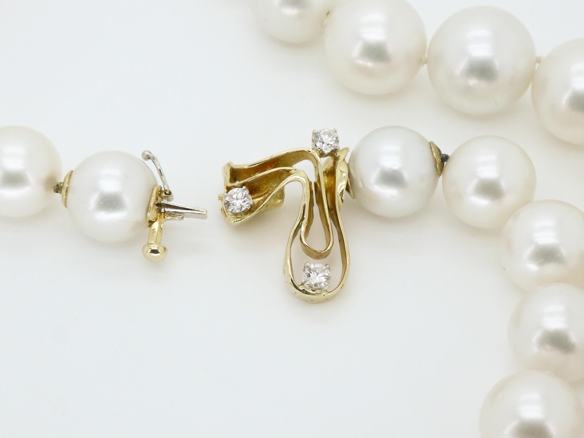Perles des mers du Sud australiennes de 620 carats en or jaune 18 carats  Collier à fermoir en diamants en vente 6