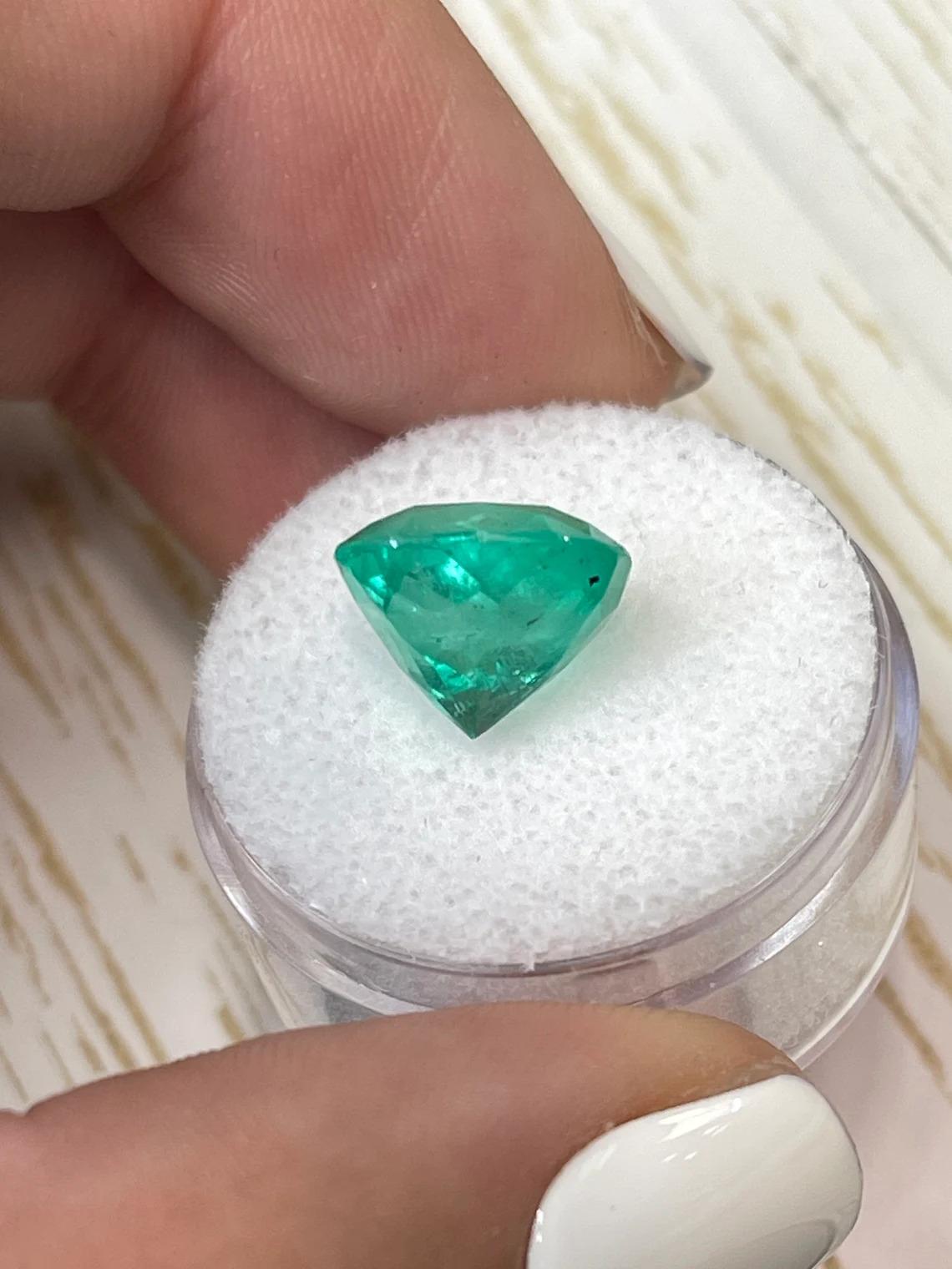 6.20 Carat Bright Green Colombian Emerald - Muzo Cushion Cut May Birthstone For Sale 1