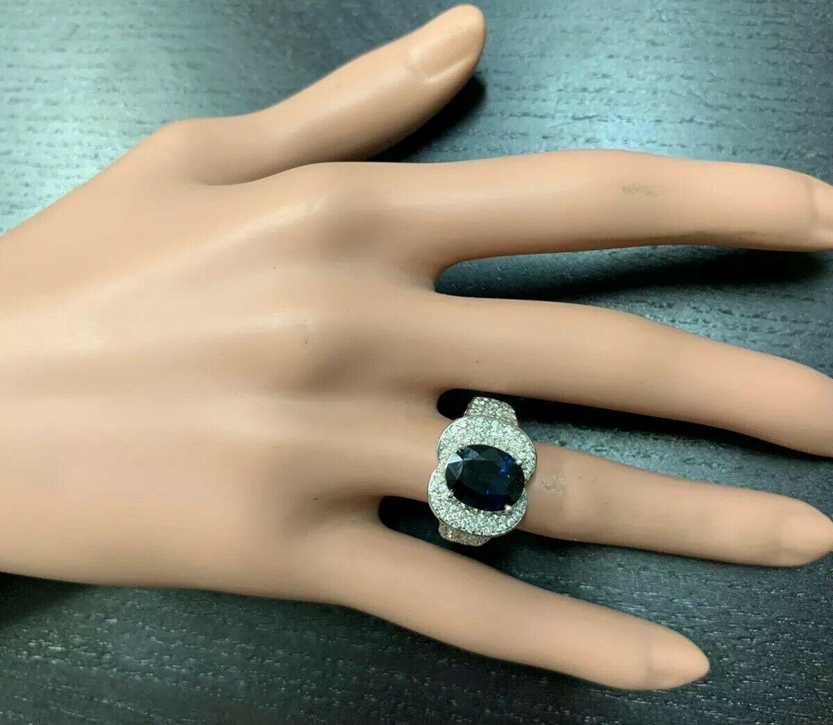 Women's or Men's 6.20 Carat Exquisite Natural Blue Sapphire and Diamond 14 Karat Solid White Gold For Sale