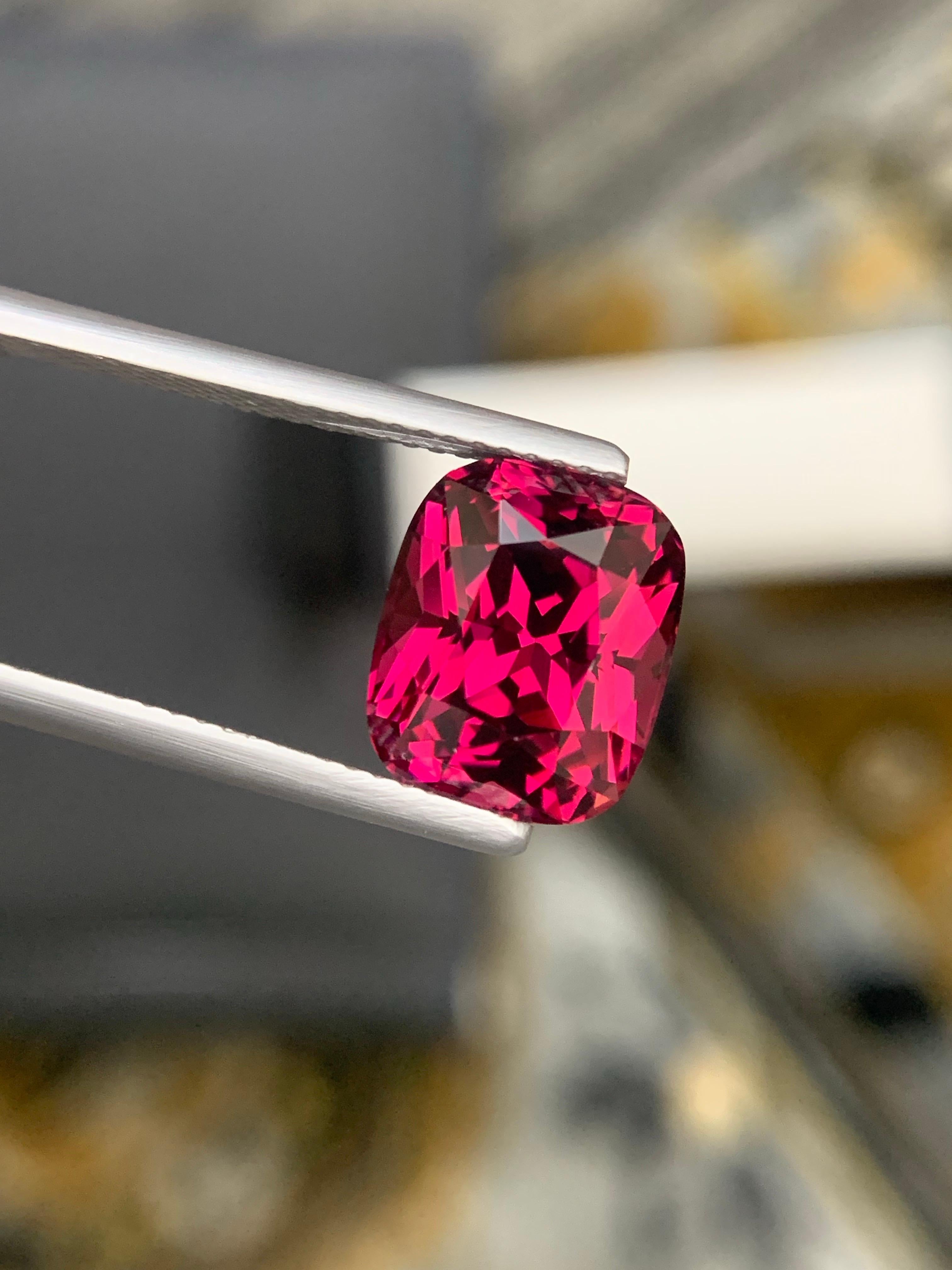 6,20 quilates de granate rodolita natural suelto en forma de cojín procedente de Tanzania en venta 5