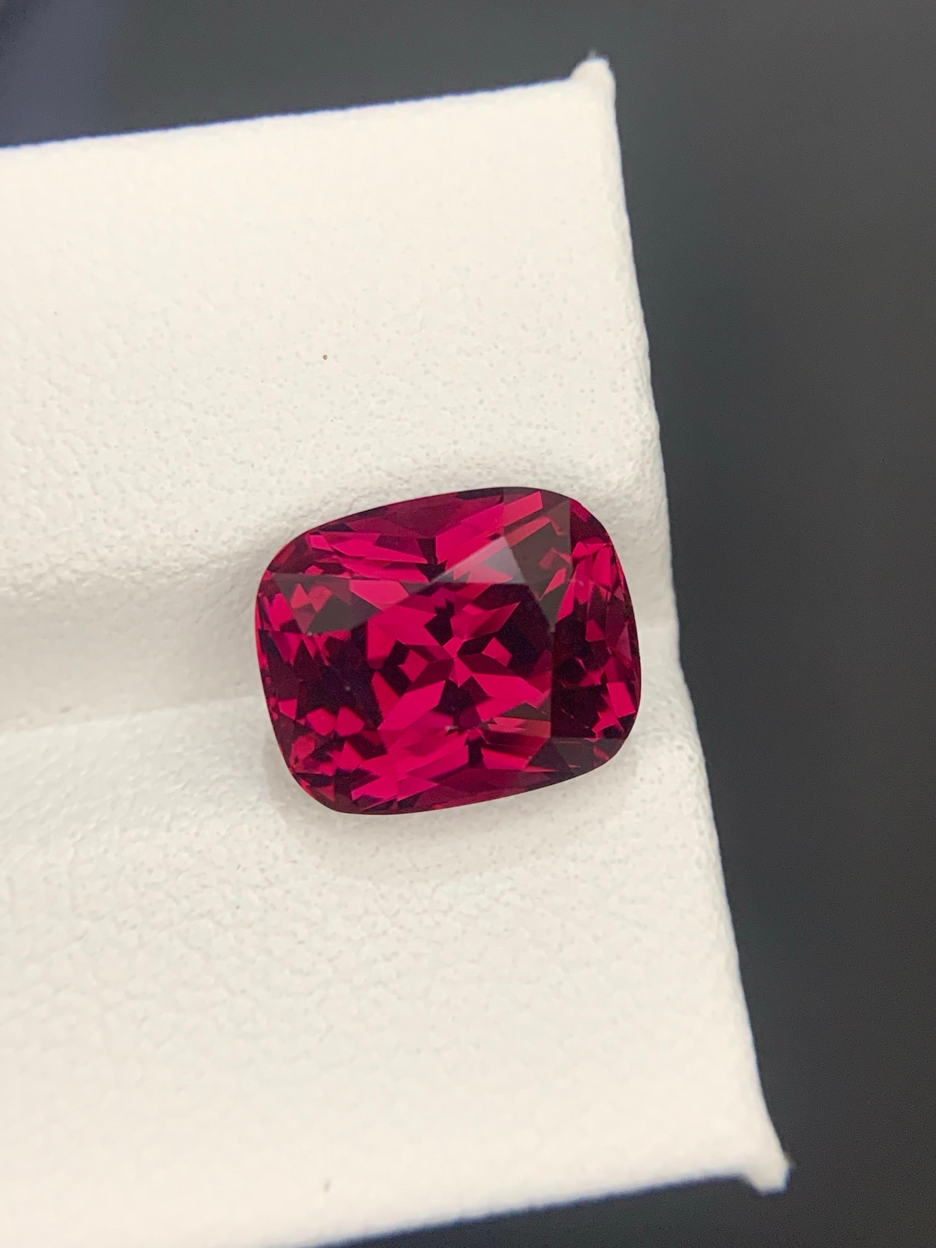 6,20 quilates de granate rodolita natural suelto en forma de cojín procedente de Tanzania en Nuevo estado para la venta en Peshawar, PK