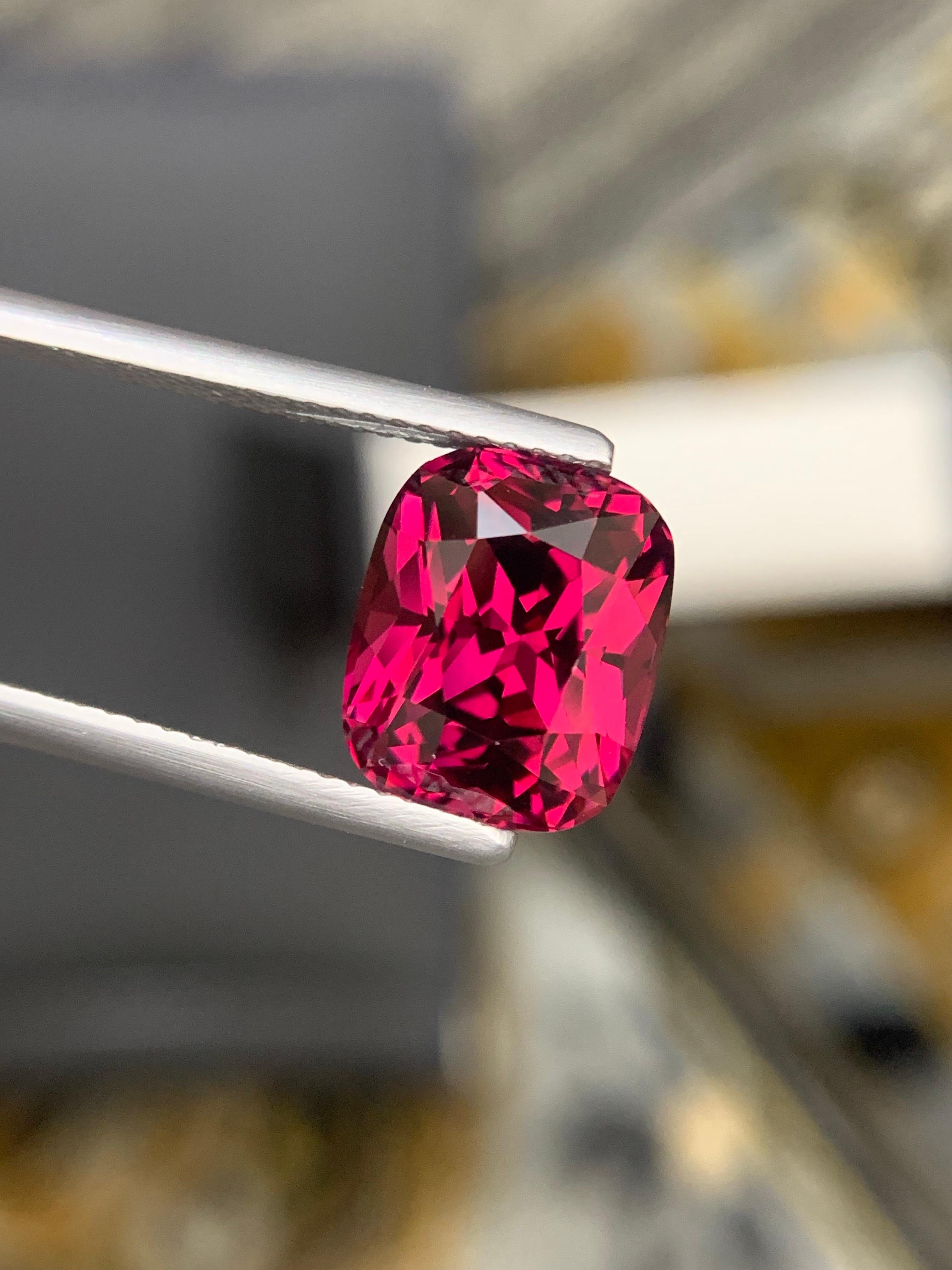 6,20 quilates de granate rodolita natural suelto en forma de cojín procedente de Tanzania en venta 3