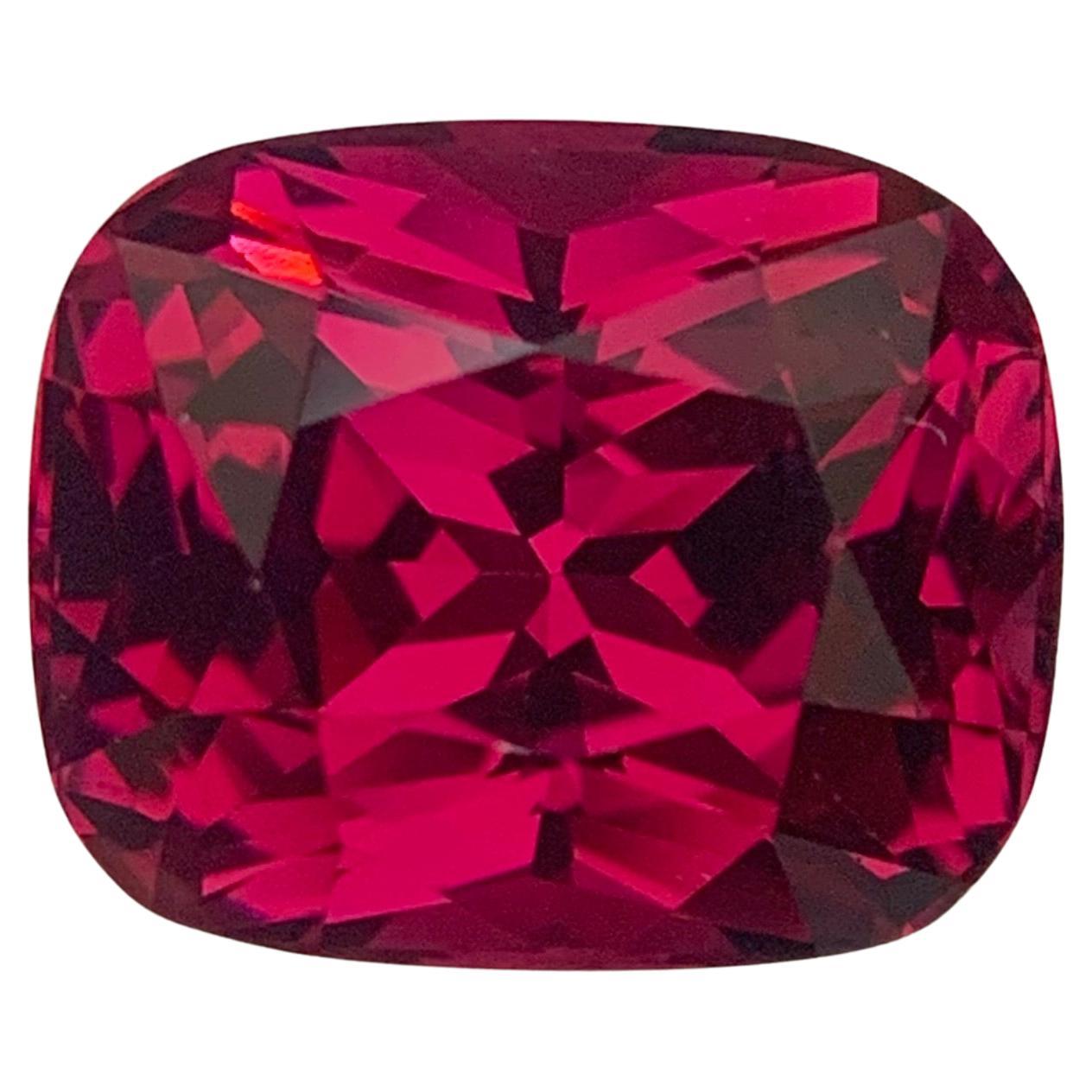 6.20 Carat Natural Loose Rhodolite Garnet Cushion Shape Gemstone From Tanzania (Grenat de rhodolite en forme de coussin)