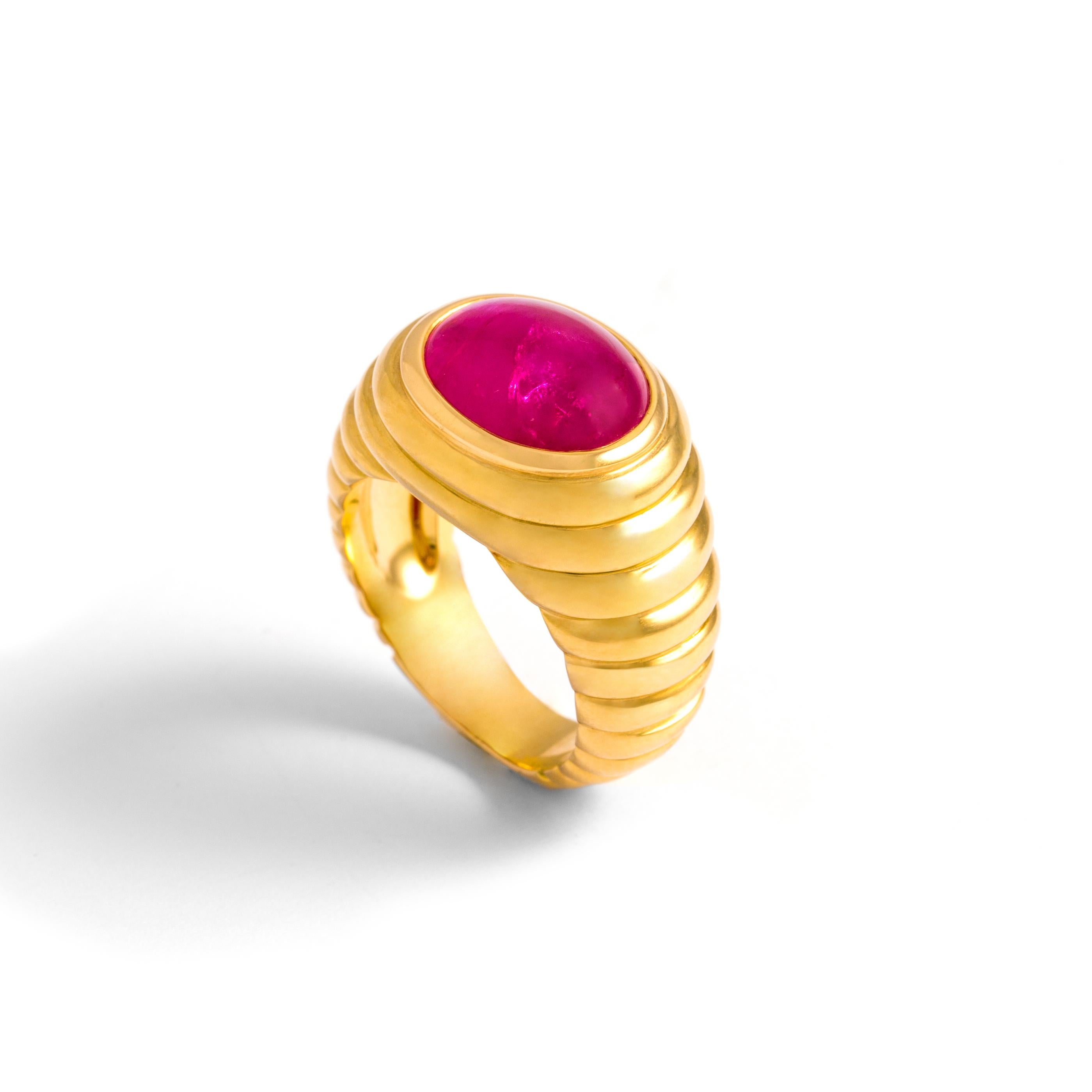 Cabochon 6.20 Carat Ruby Gold Ring For Sale