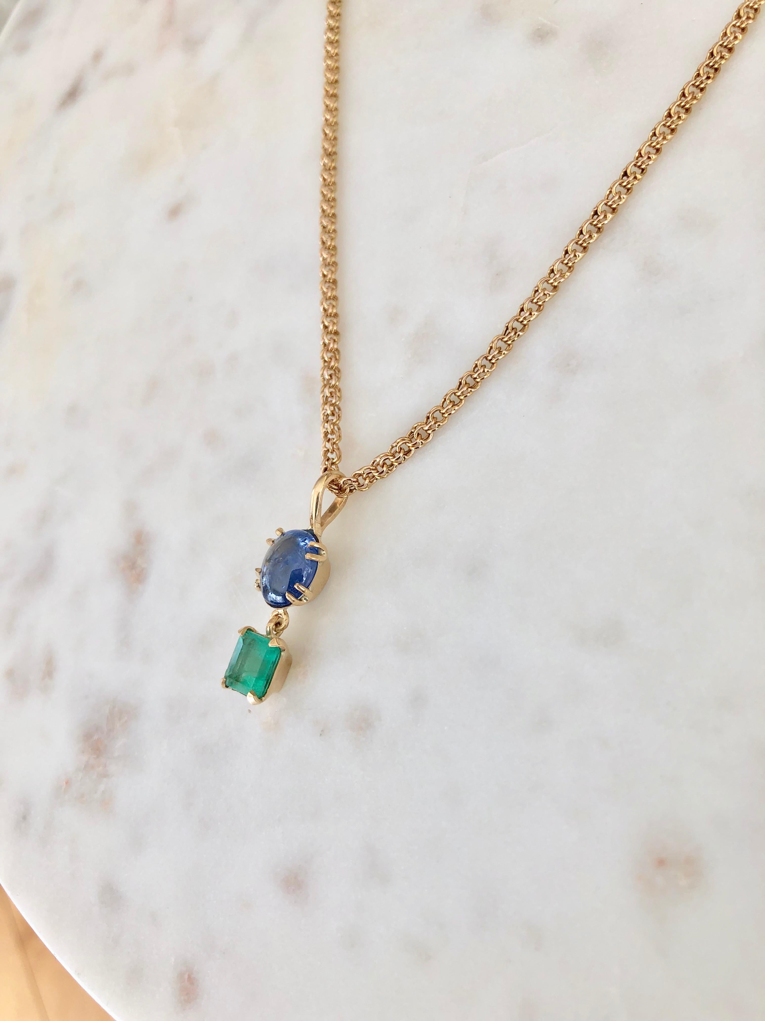 6.20 Carat Vintage Sapphire Emerald Drop Necklace 18 Karat For Sale 3