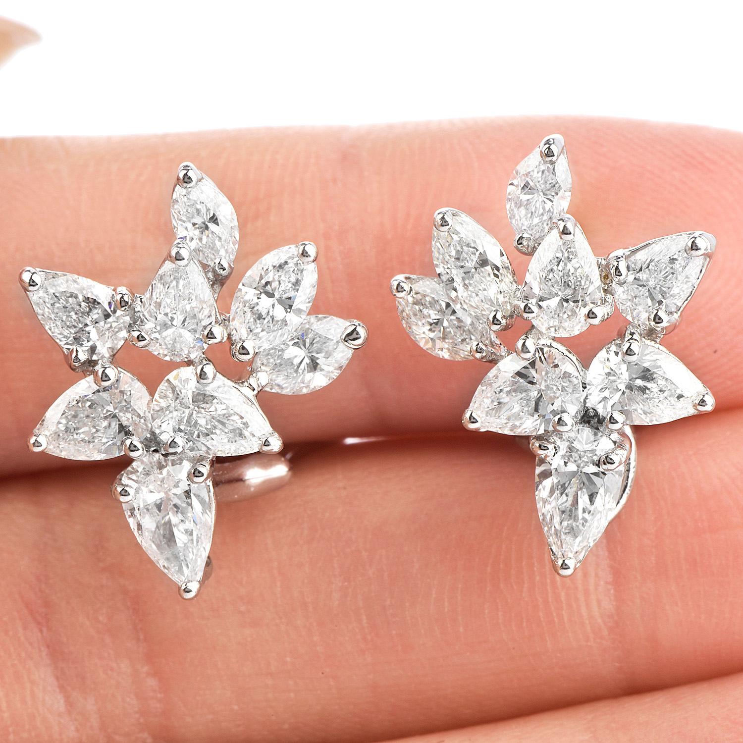 6,20 Karat  Platin-Ohrclips mit Diamanten und birnenförmigem Marquise-Cluster im Zustand „Hervorragend“ im Angebot in Miami, FL