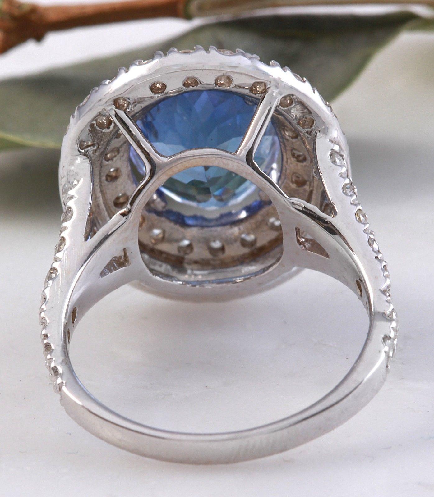Or blanc massif 14 carats avec tanzanite naturelle de 6,20 carats, très belle apparence et diamants Pour femmes en vente