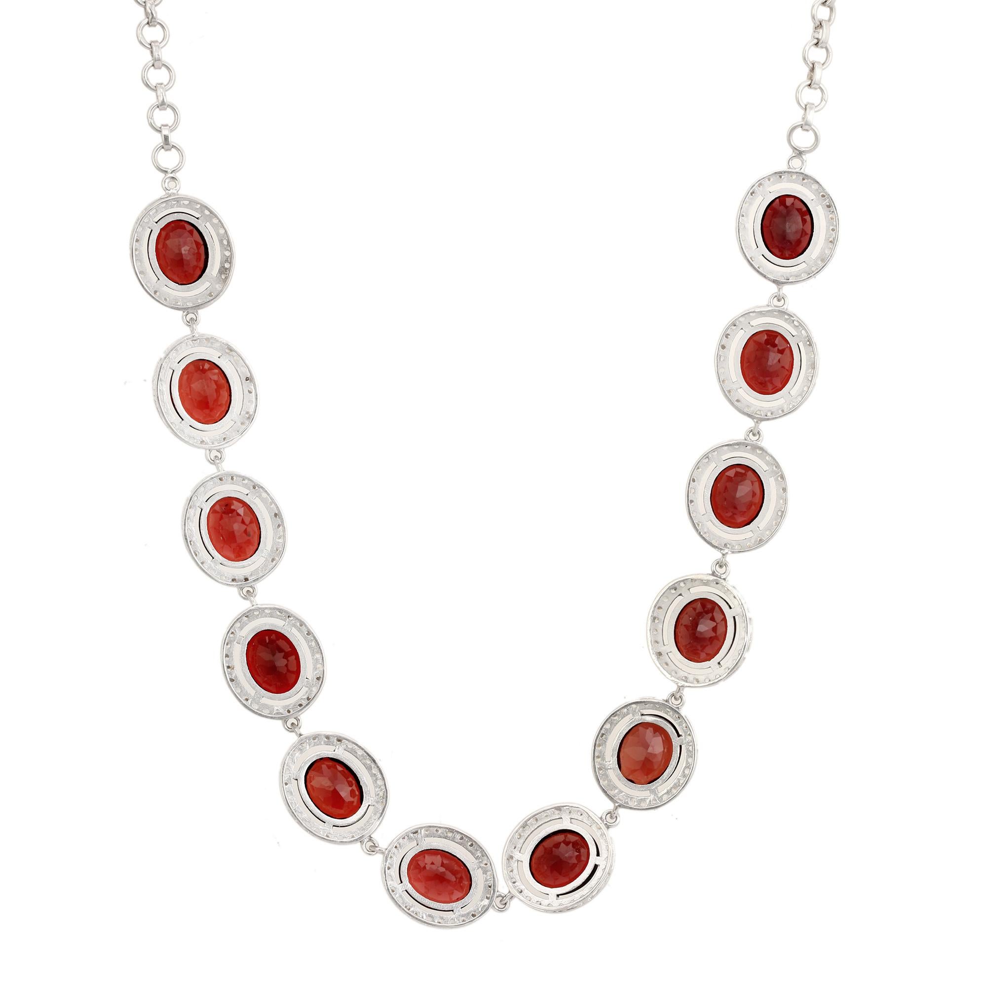 Moderniste 62.02 Carat Oval Cut Garnet with Halo CZ Sparkle Statement Silver Necklace en vente