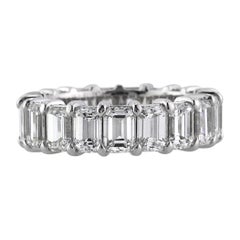 Bracelet d
éternité en platine avec diamant taille émeraude de 6.20ct