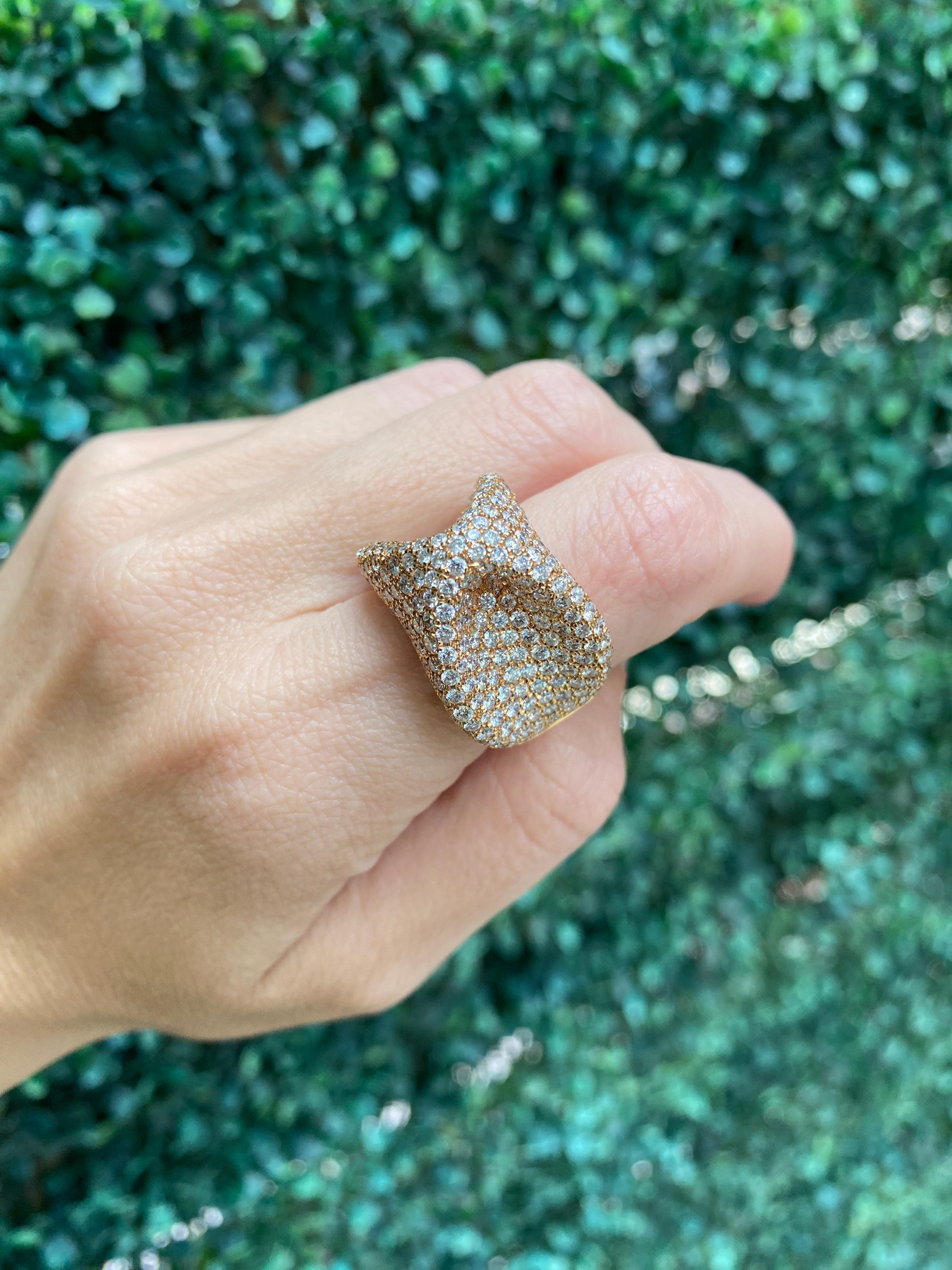 Bague mode en or rose 18 carats avec diamants d'un poids total de 6,21 carats en vente 3