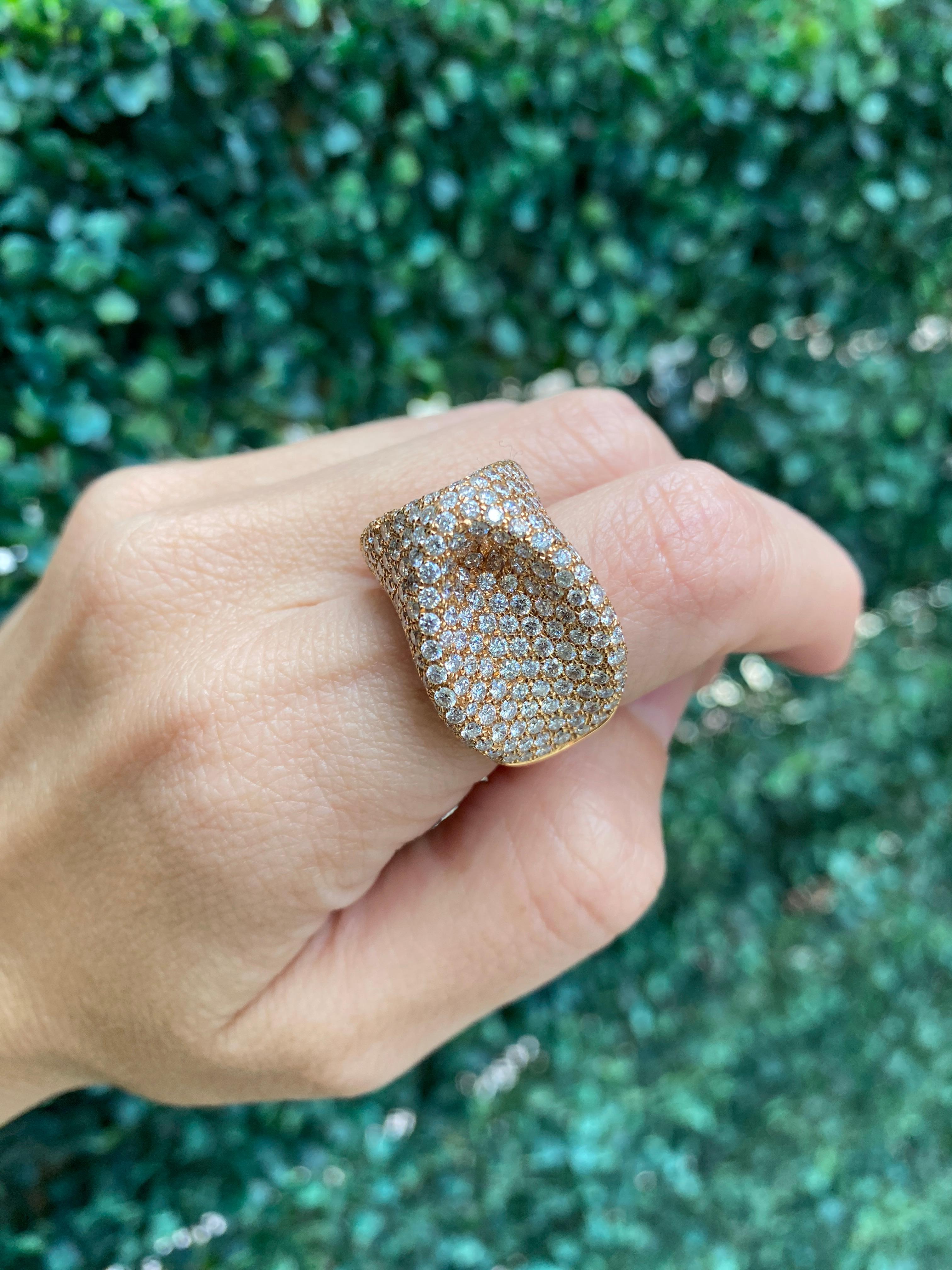 Bague mode en or rose 18 carats avec diamants d'un poids total de 6,21 carats en vente 4