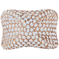 Anillo de moda con diamantes de 6,21 quilates de peso total en oro rosa de 18 quilates