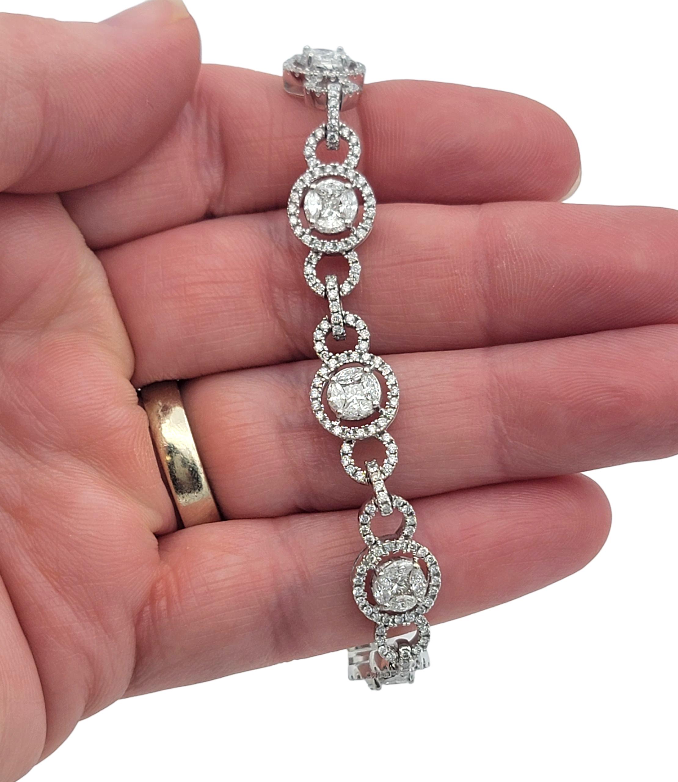 6.21 Carats Total Multi Diamond Open Circle Link Bracelet in 14 Karat White Gold in vendita 2