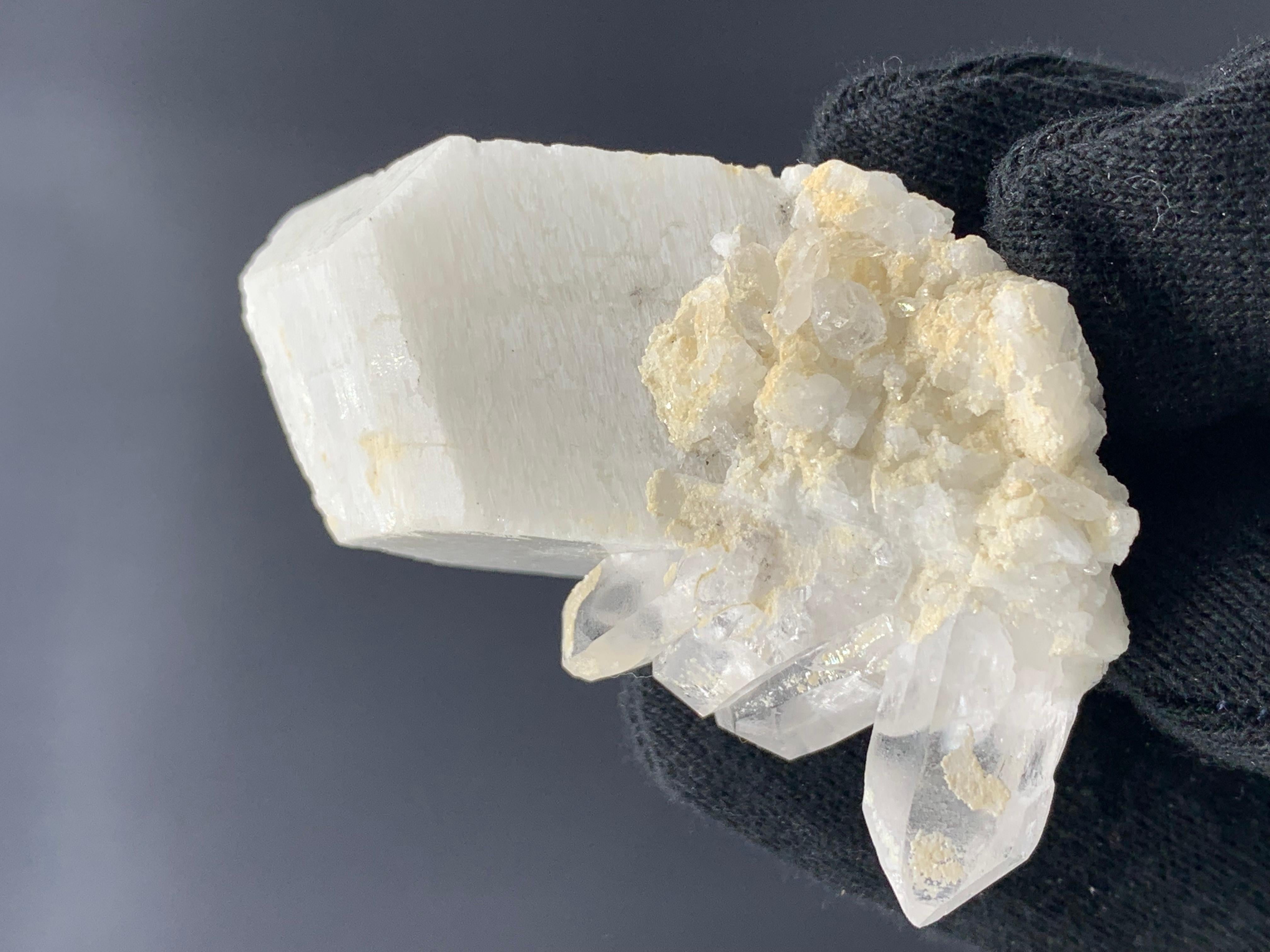 62,10 Gramos Hermoso Espécimen de Feldespato de Skardu, Gilgit Baltistán, Pakistán siglo XVIII y antes en venta