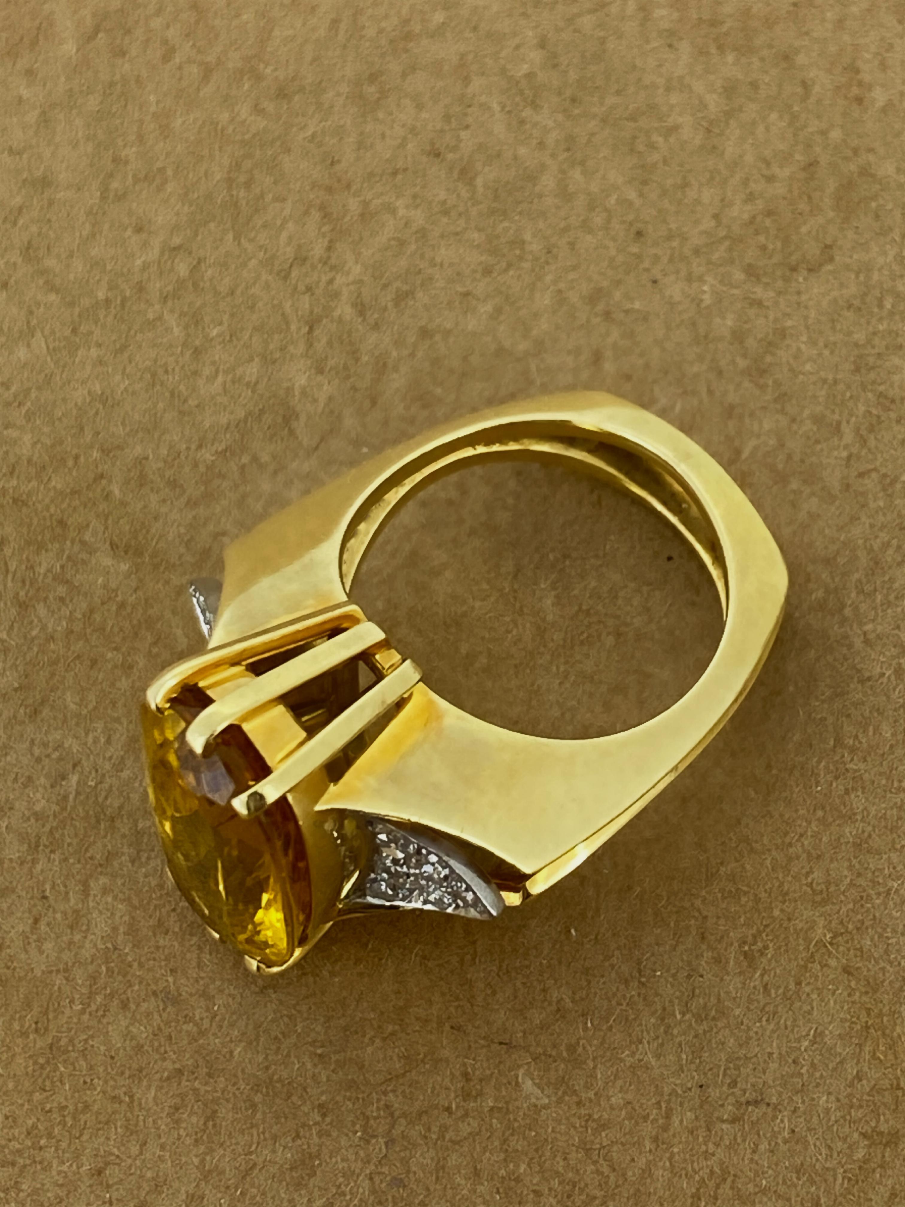 Taille ovale Bague en or jaune 18 carats 9,05 ct d'héliodore (béryl jaune) naturel et diamant en vente