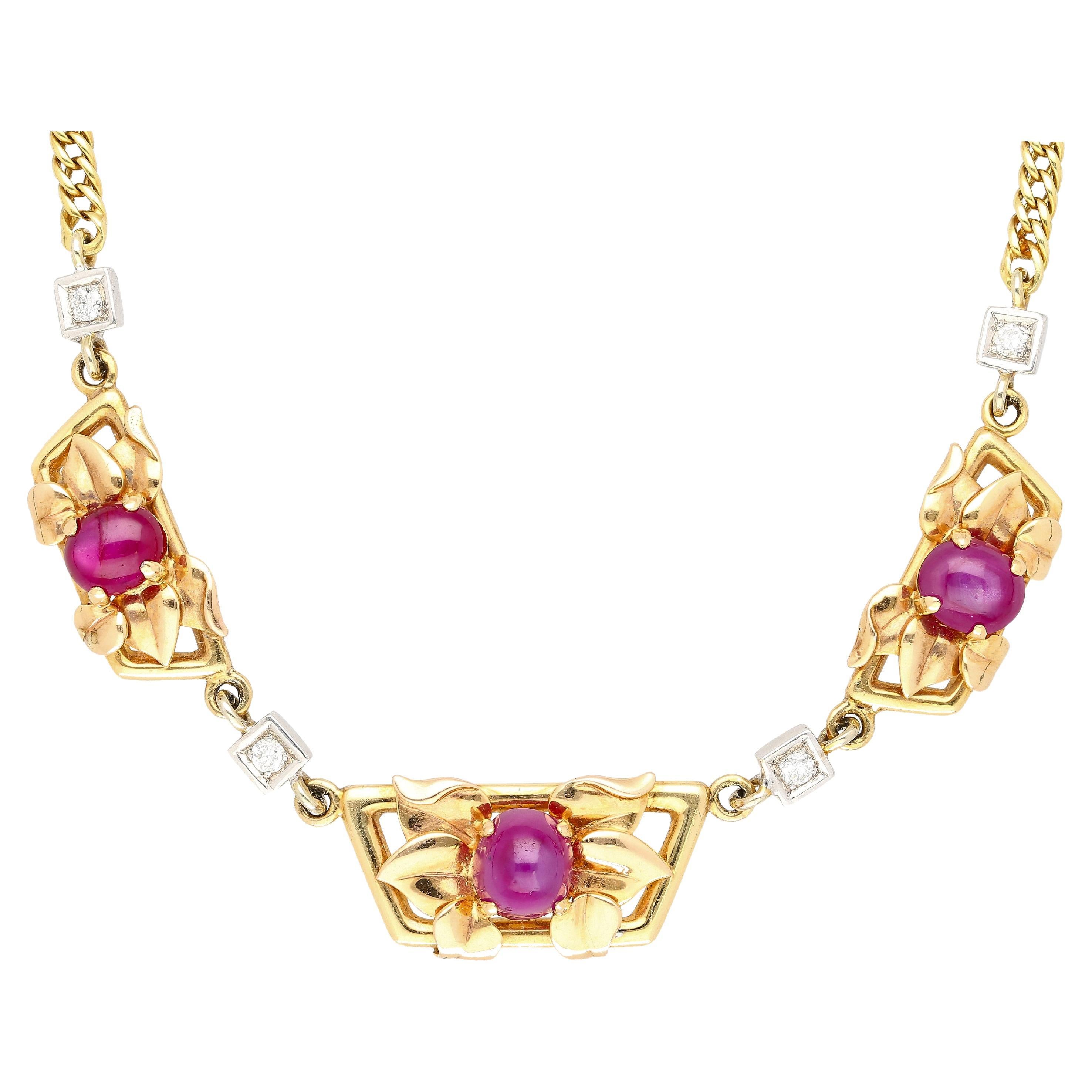 6,22 Karat Stern-Ruby mit Golddetails und Diamanten in 14K Gold Charm-Halskette im Angebot