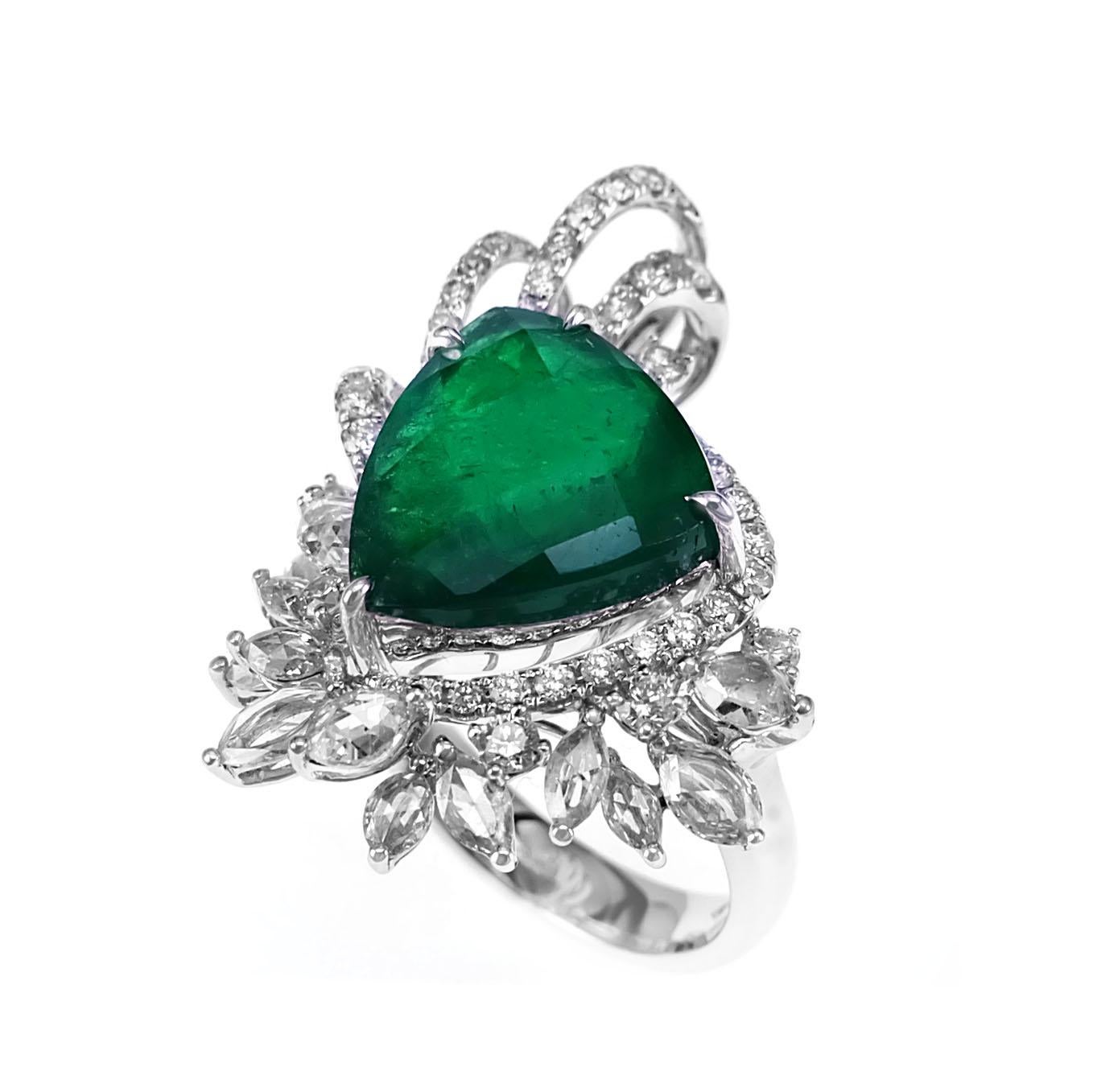 6.22 Carat Colombian Special Cut Emerald and 1.70 Carat White Diamond Ring In New Condition In Hung Hom, HK