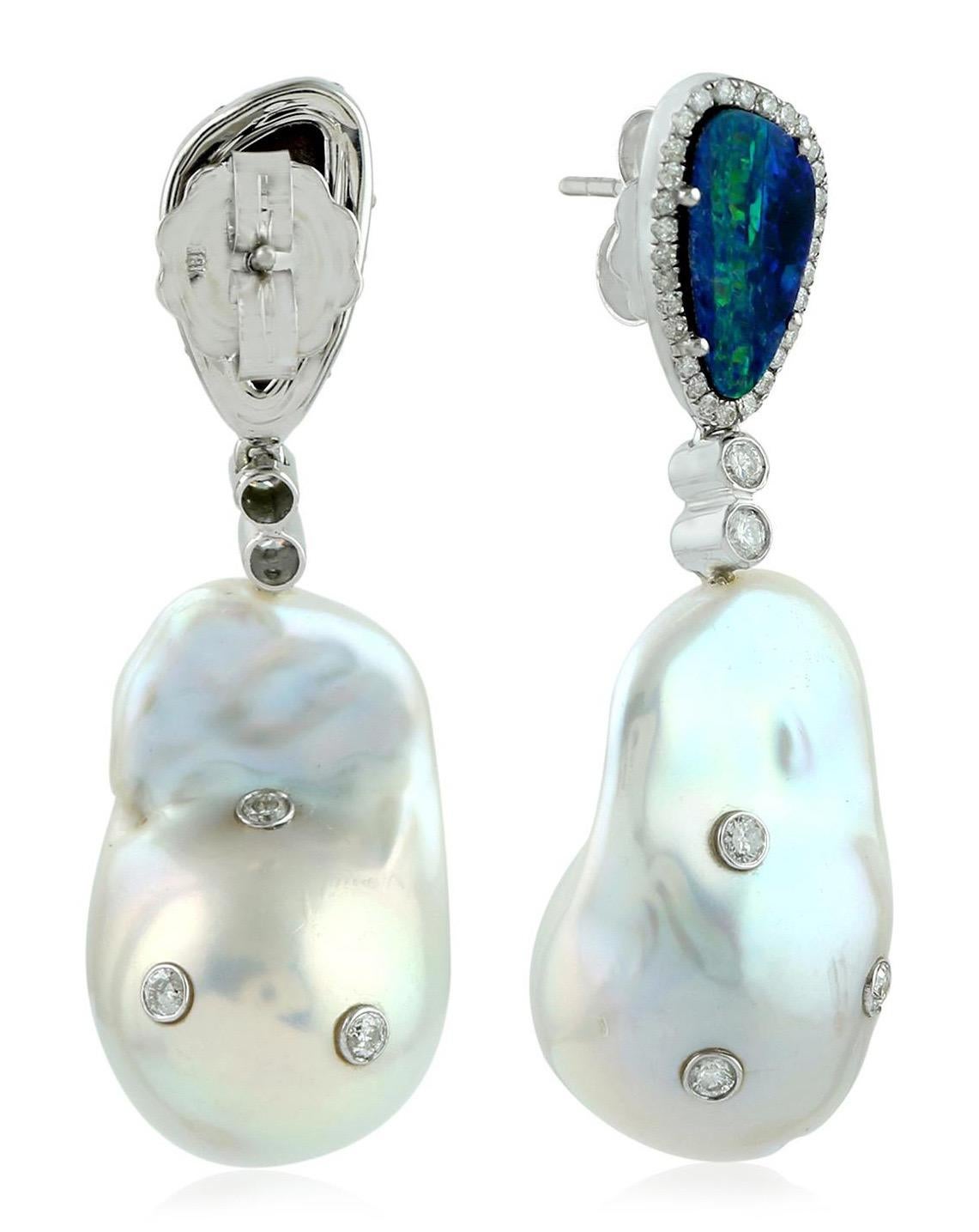 Moderne Boucles d'oreilles en perles, opale et diamants de 67,2 carats en vente