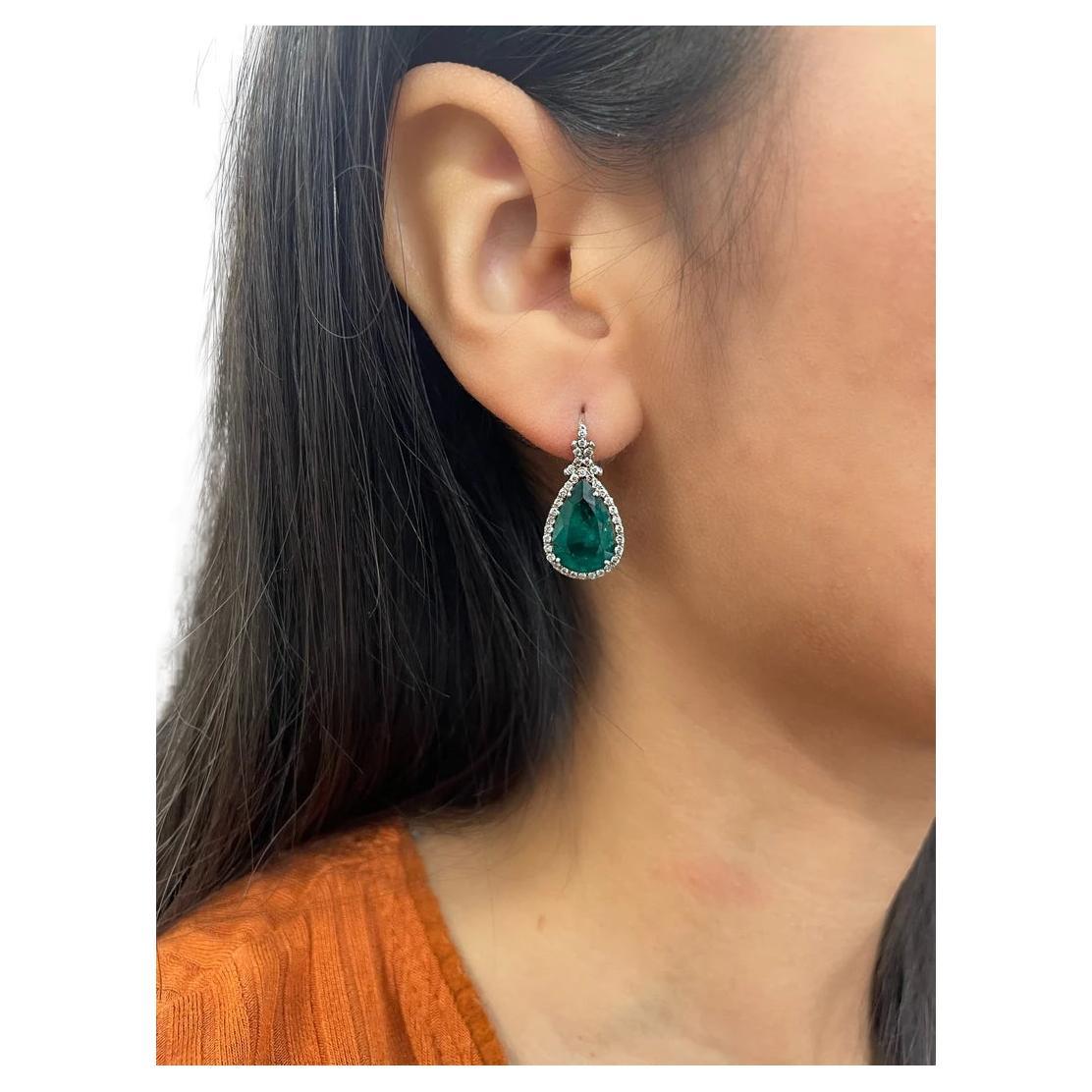 6.96 ct Natural Pear Shape Emerald Earrings For Sale