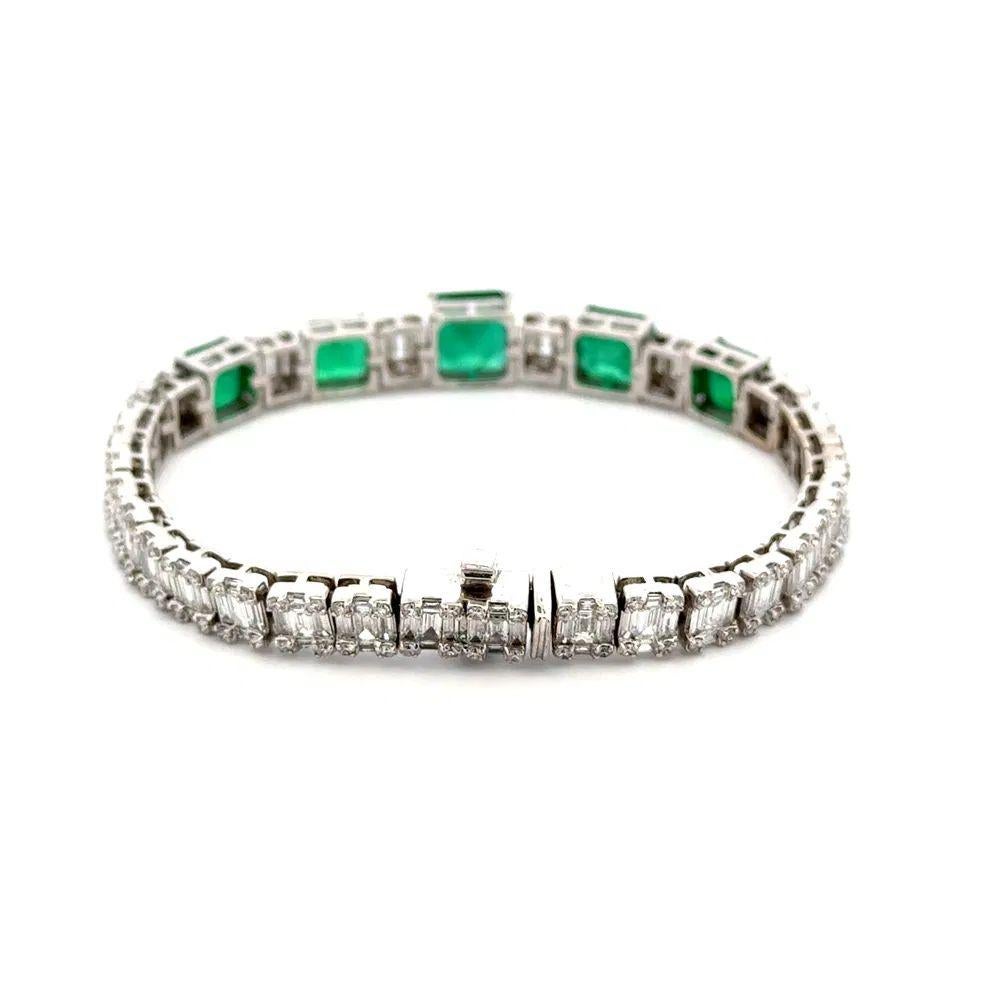 6.23 Carat Emerald GIA and Diamond Gold Statement Bracelet Fine Estate Jewelry In Excellent Condition For Sale In Montreal, QC