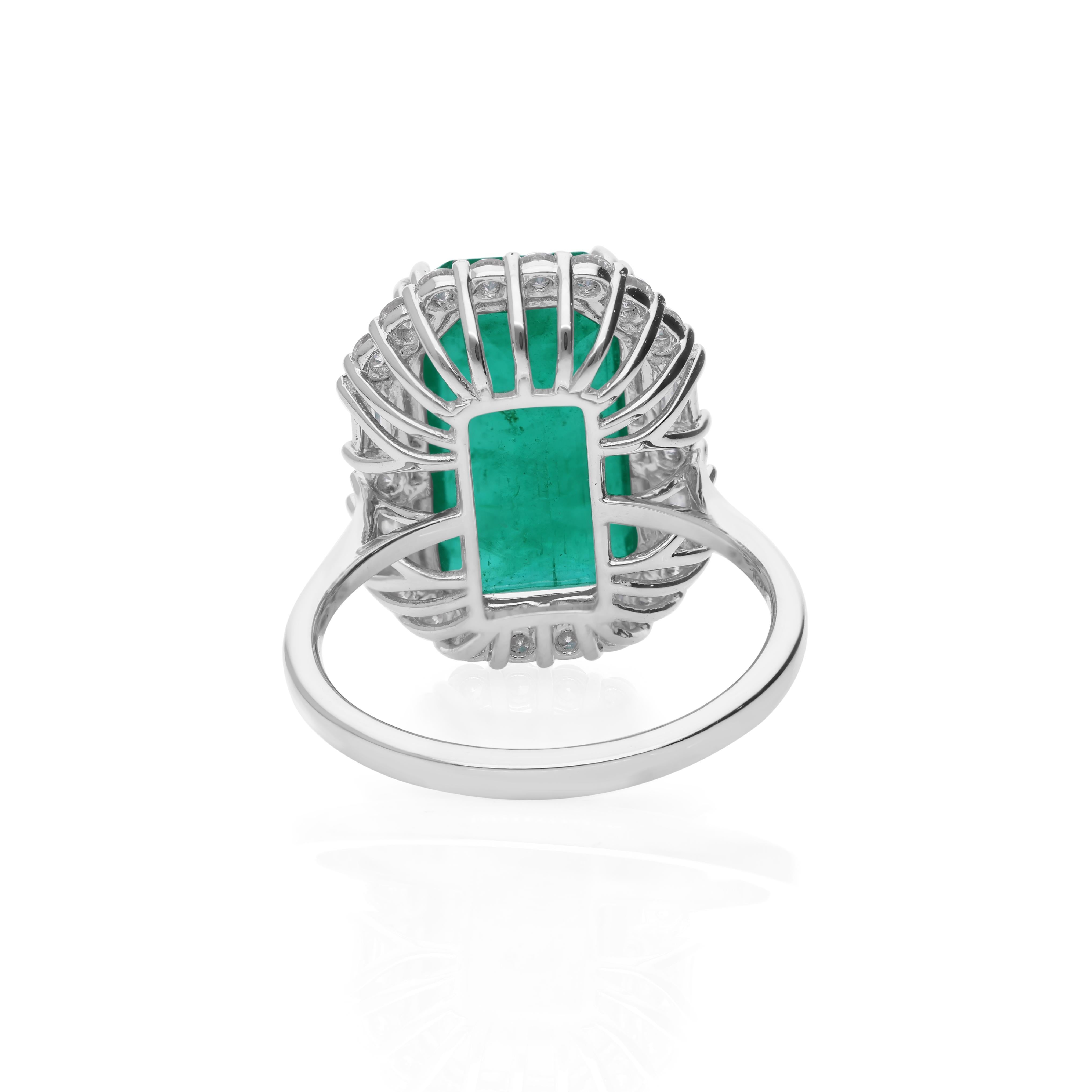 Im Angebot: 6.23Ct Sambia Smaragd Diamant Halo 14k Weißgold Cocktail Ring Alle Tarif bezahlt () 6
