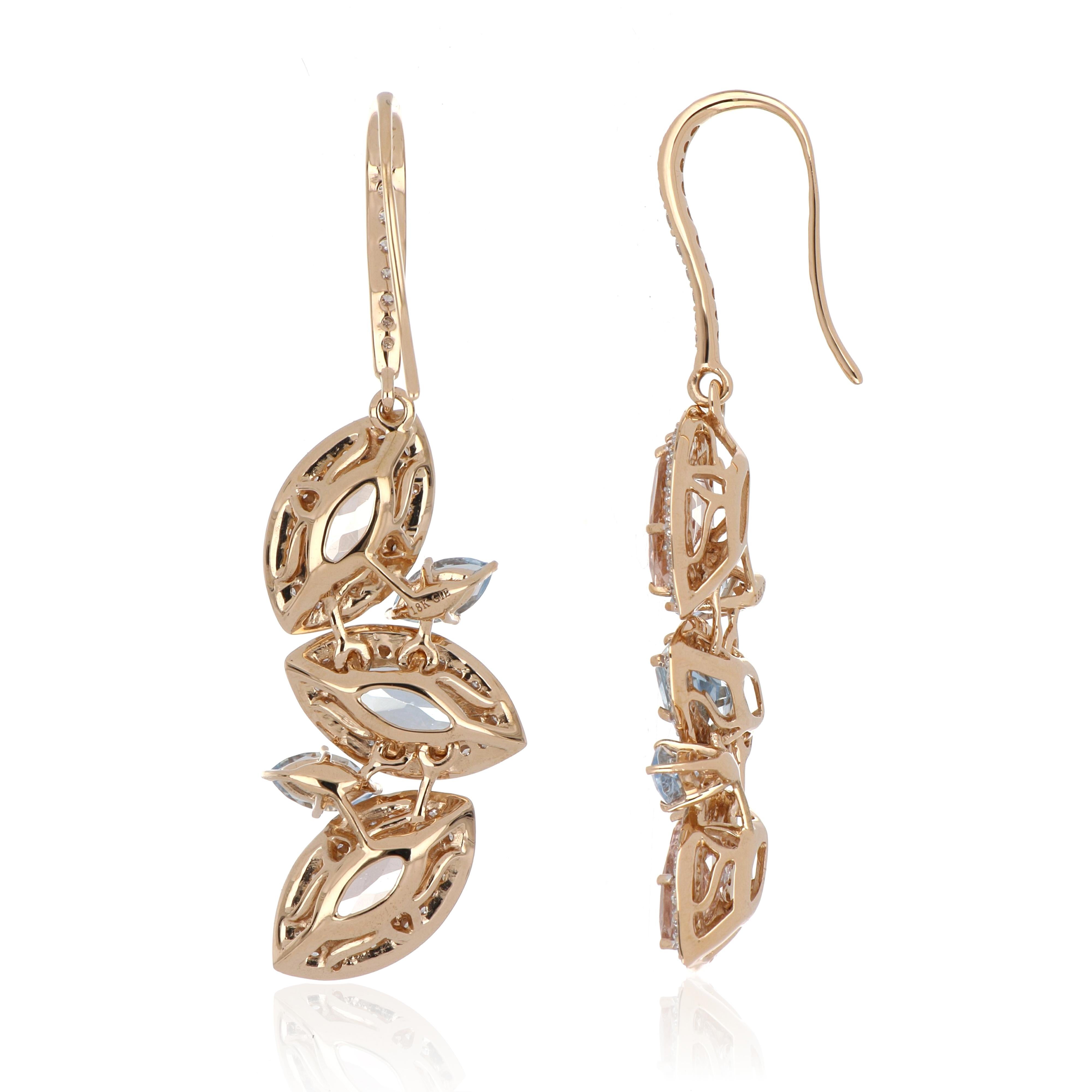 Contemporary 6.24 Carat Total Morganite and Aquamarine Earring with Diamonds in 18 Karat Gold For Sale