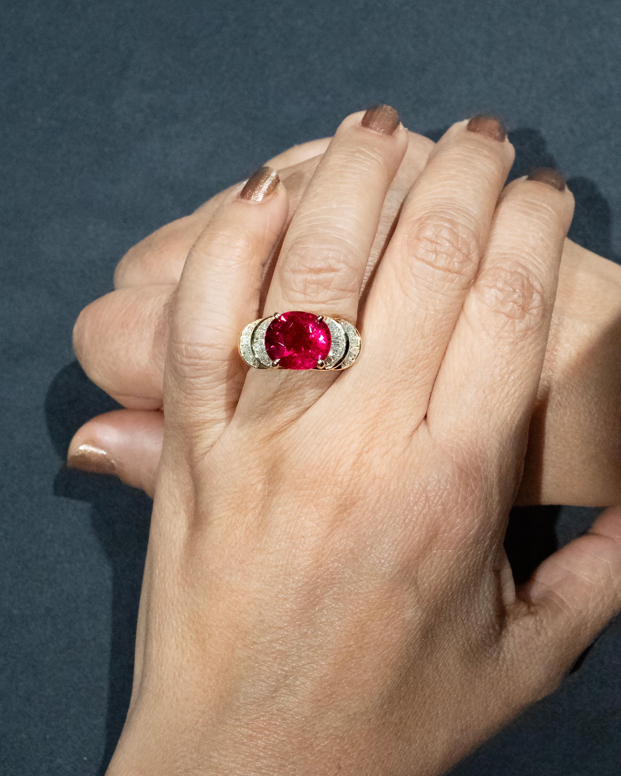 Women's 6.24 ct Natural Rubellite Tourmaline 18K Yellow Gold & Diamond Cocktail Ring For Sale