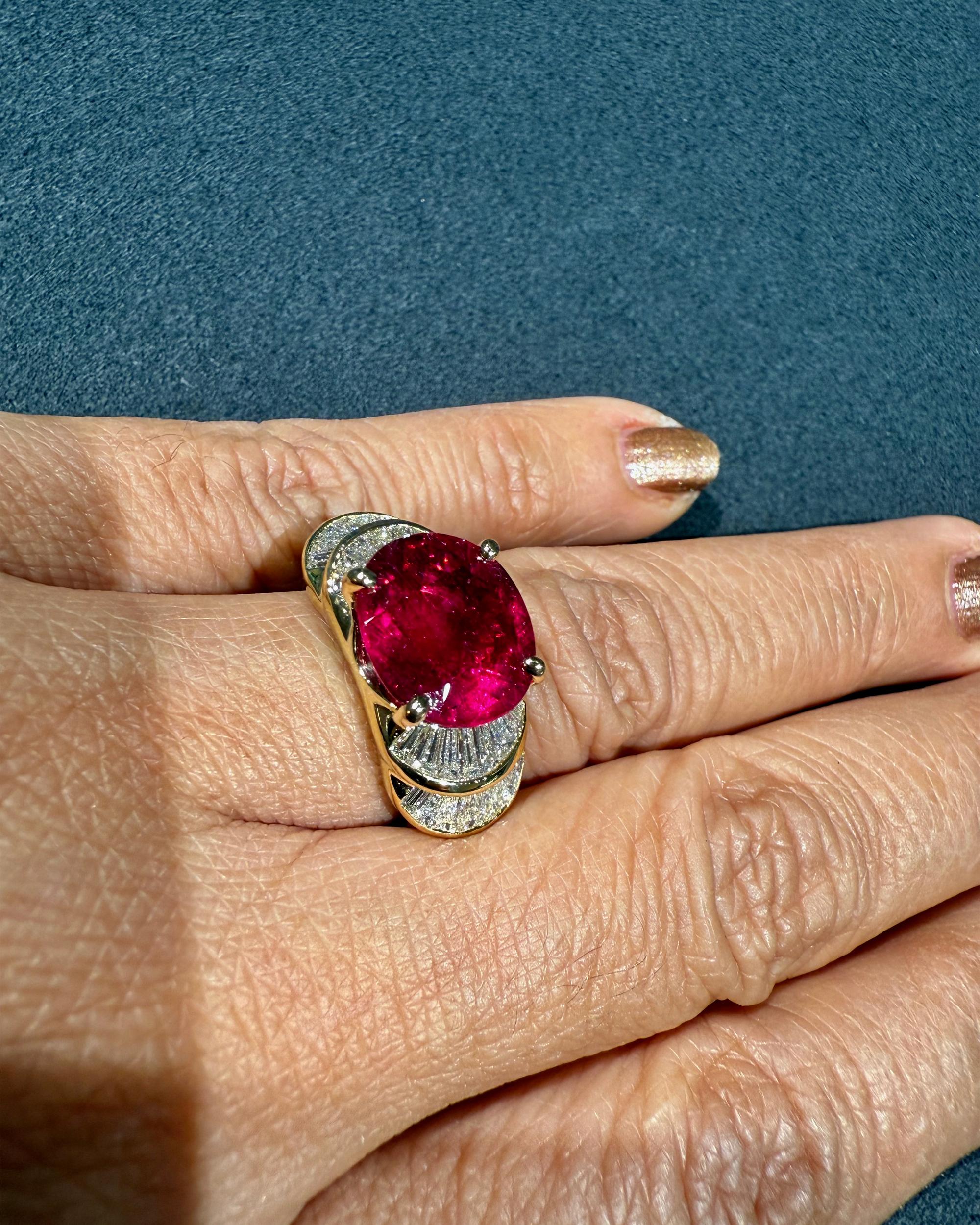 6.24 ct Natural Rubellite Tourmaline 18K Yellow Gold & Diamond Cocktail Ring For Sale 1