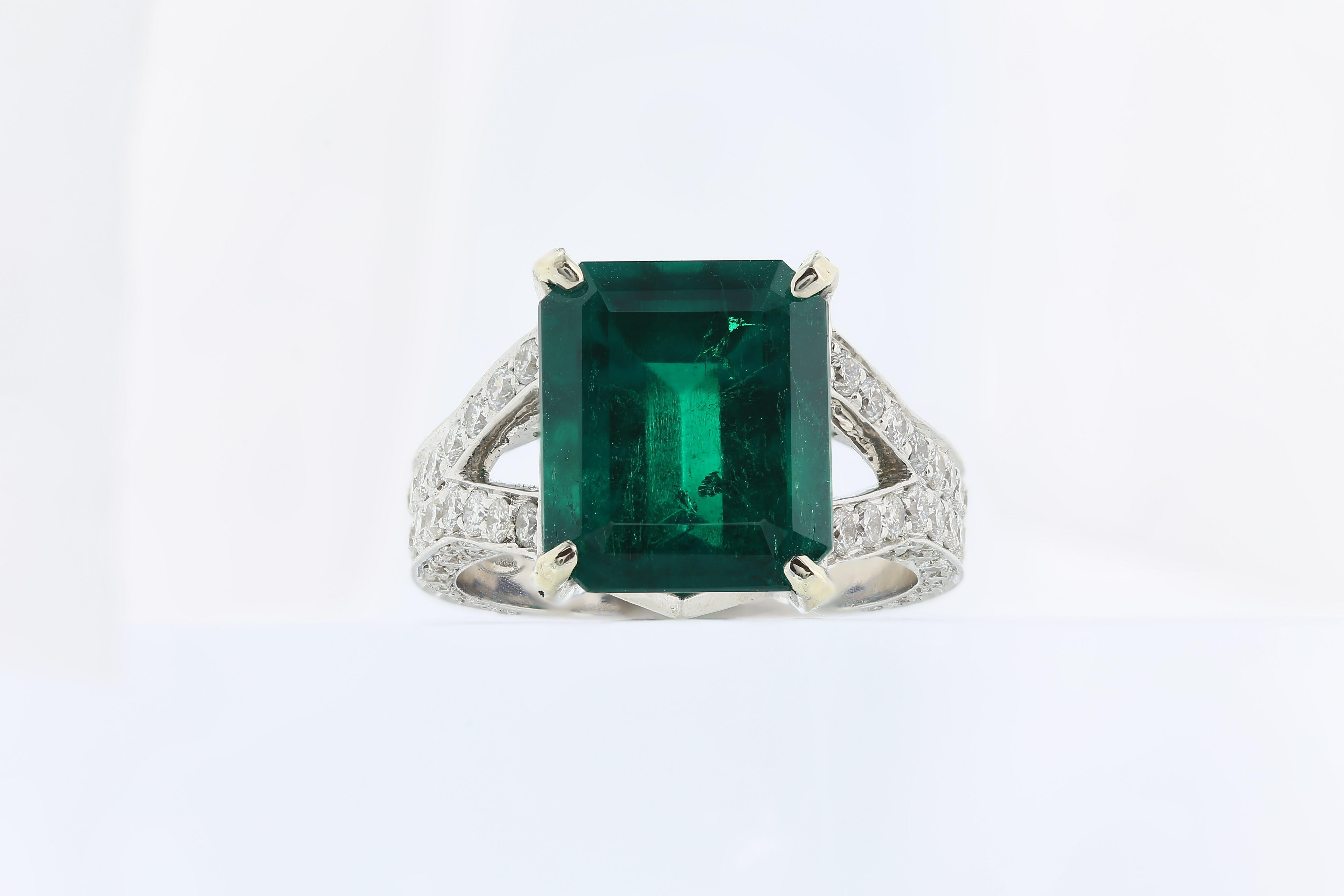 6.25 Carat Colombian Emerald Diamond Platinum Ring In New Condition For Sale In Chestnut Hill, MA
