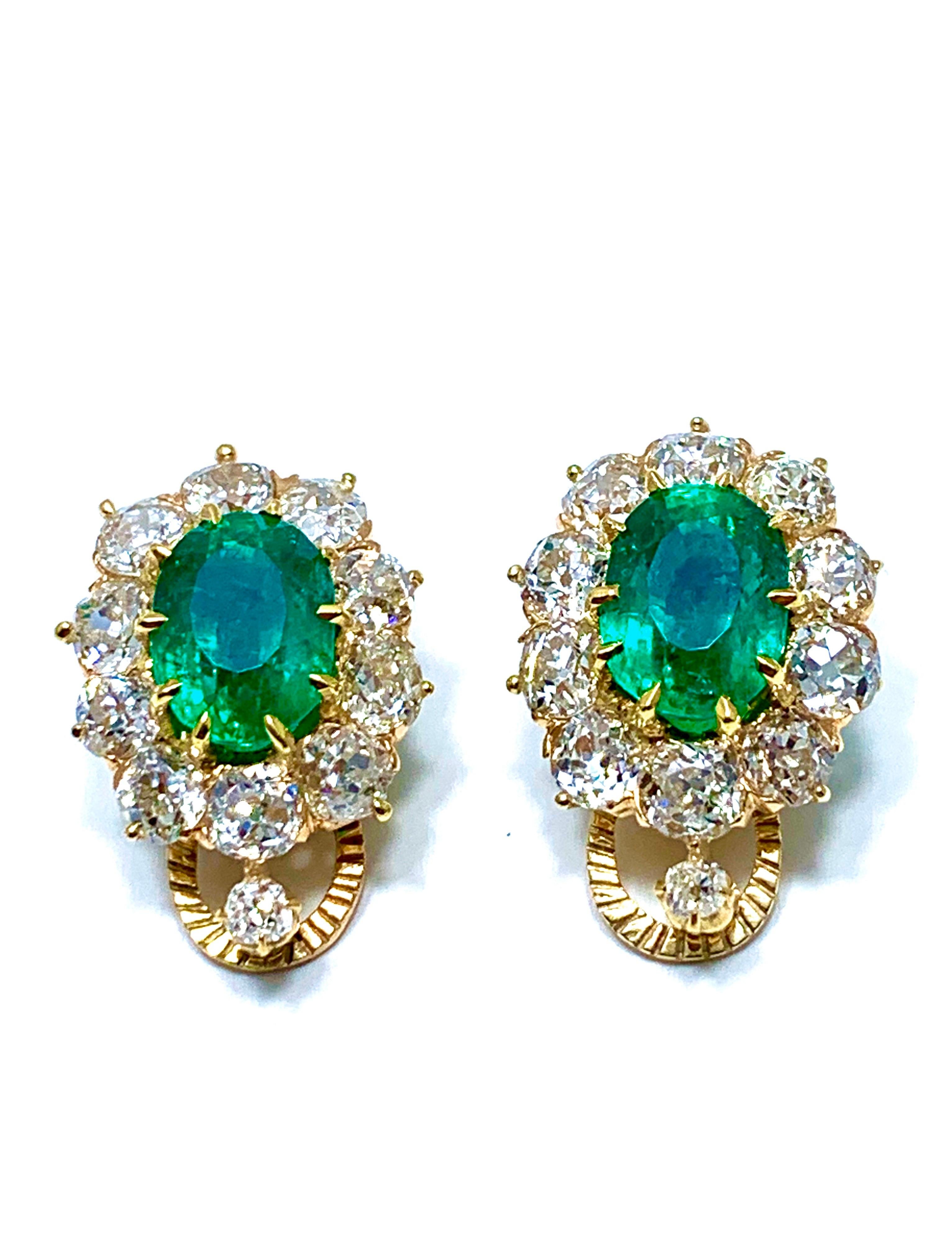 6.25 Carat Natural Colombian Oval Emerald and Old European Cut Diamonds Earrings For Sale 1