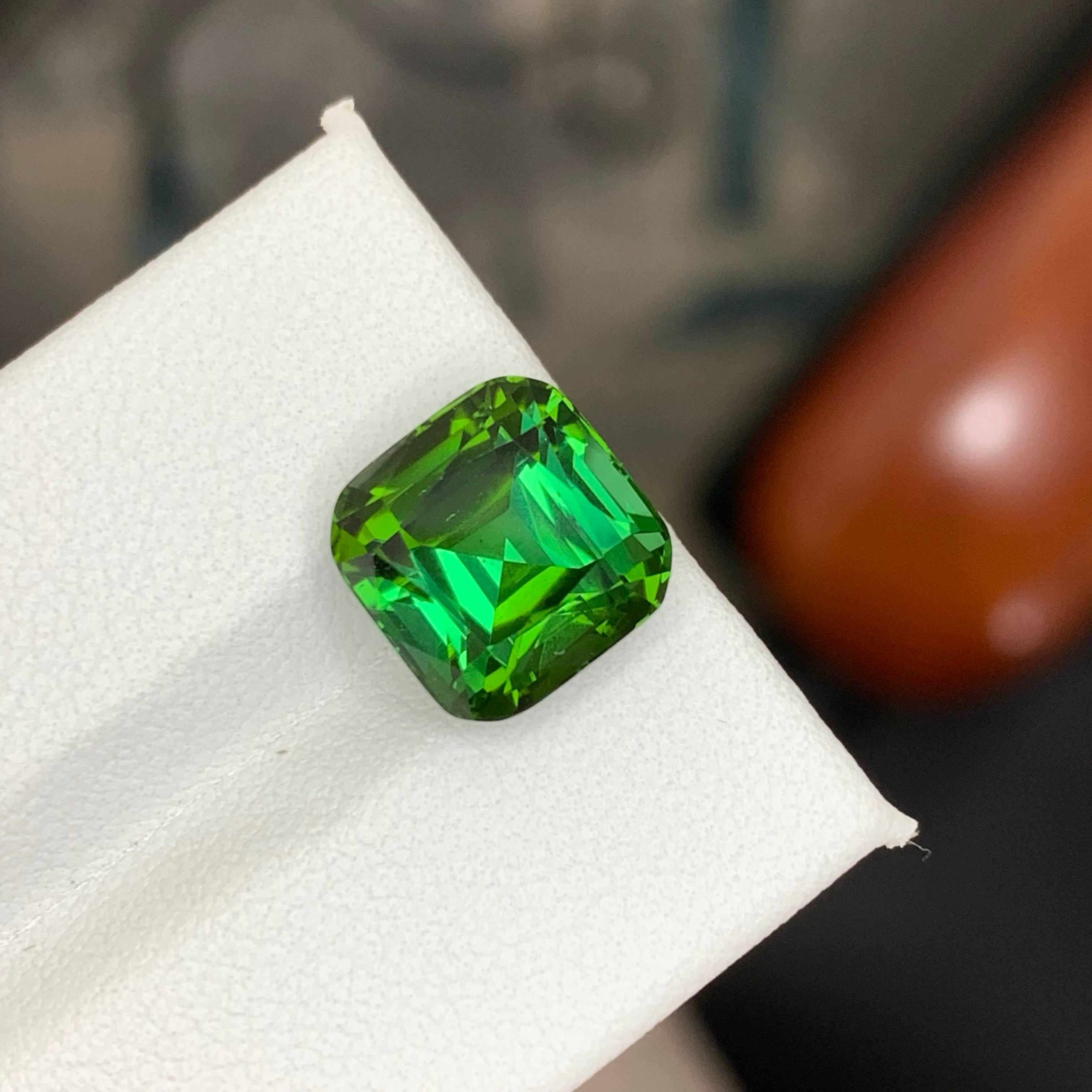 6,25 Carati di tormalina verde bluastra sciolta naturale con taglio a cuscino Gemma afgana in vendita 2