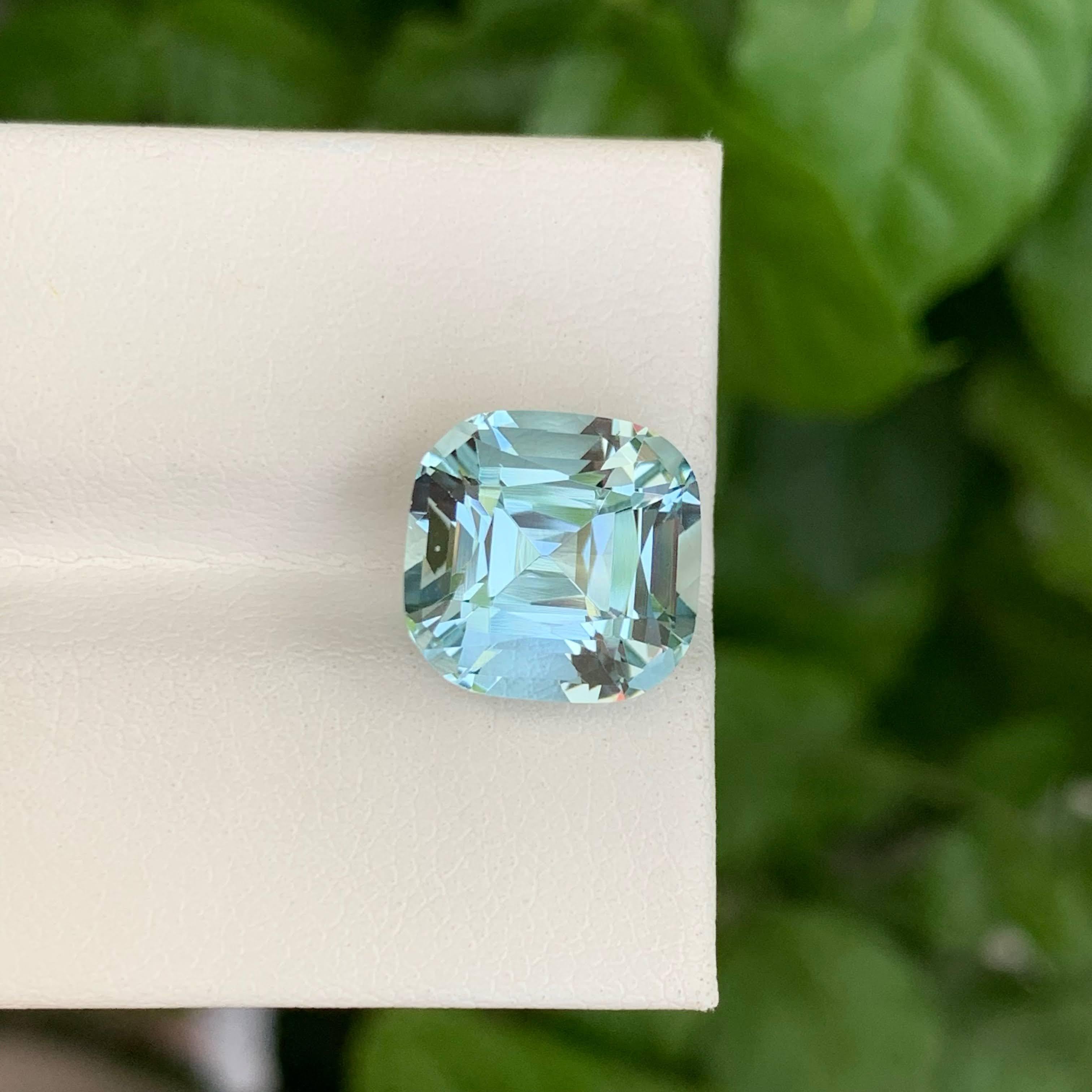 Piedra preciosa paquistaní suelta de 6,25 quilates de aguamarina azul claro natural talla cojín en venta 1