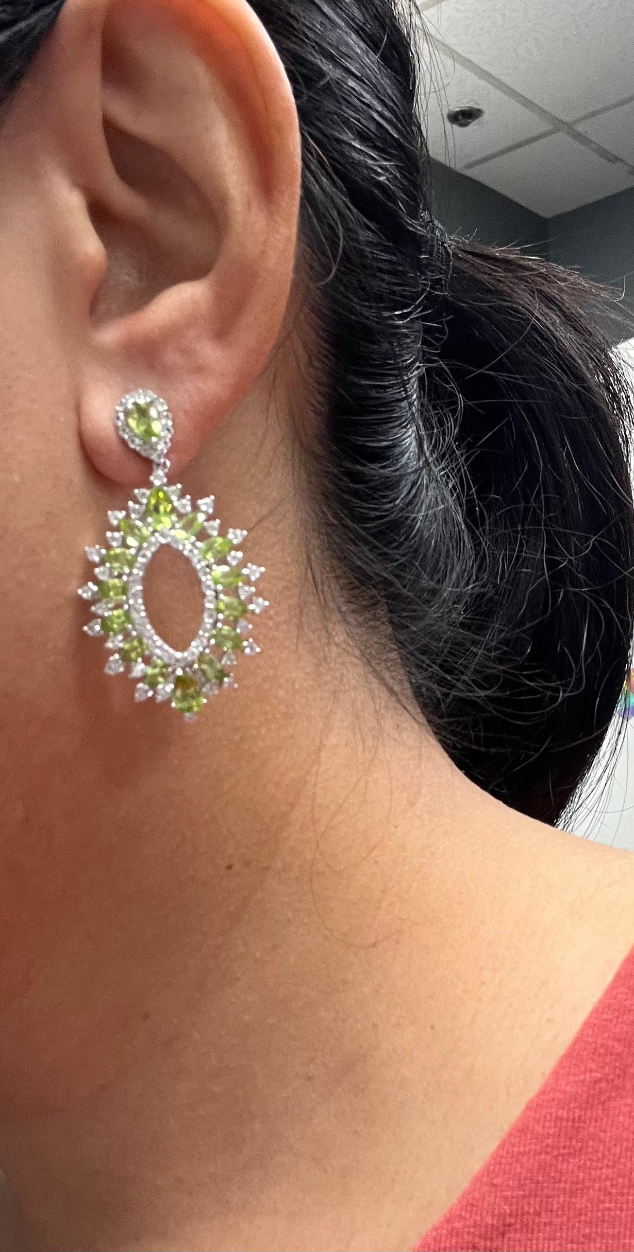 6.25 Carat Peridot White Topaz Silver Earrings In New Condition For Sale In Los Angeles, CA