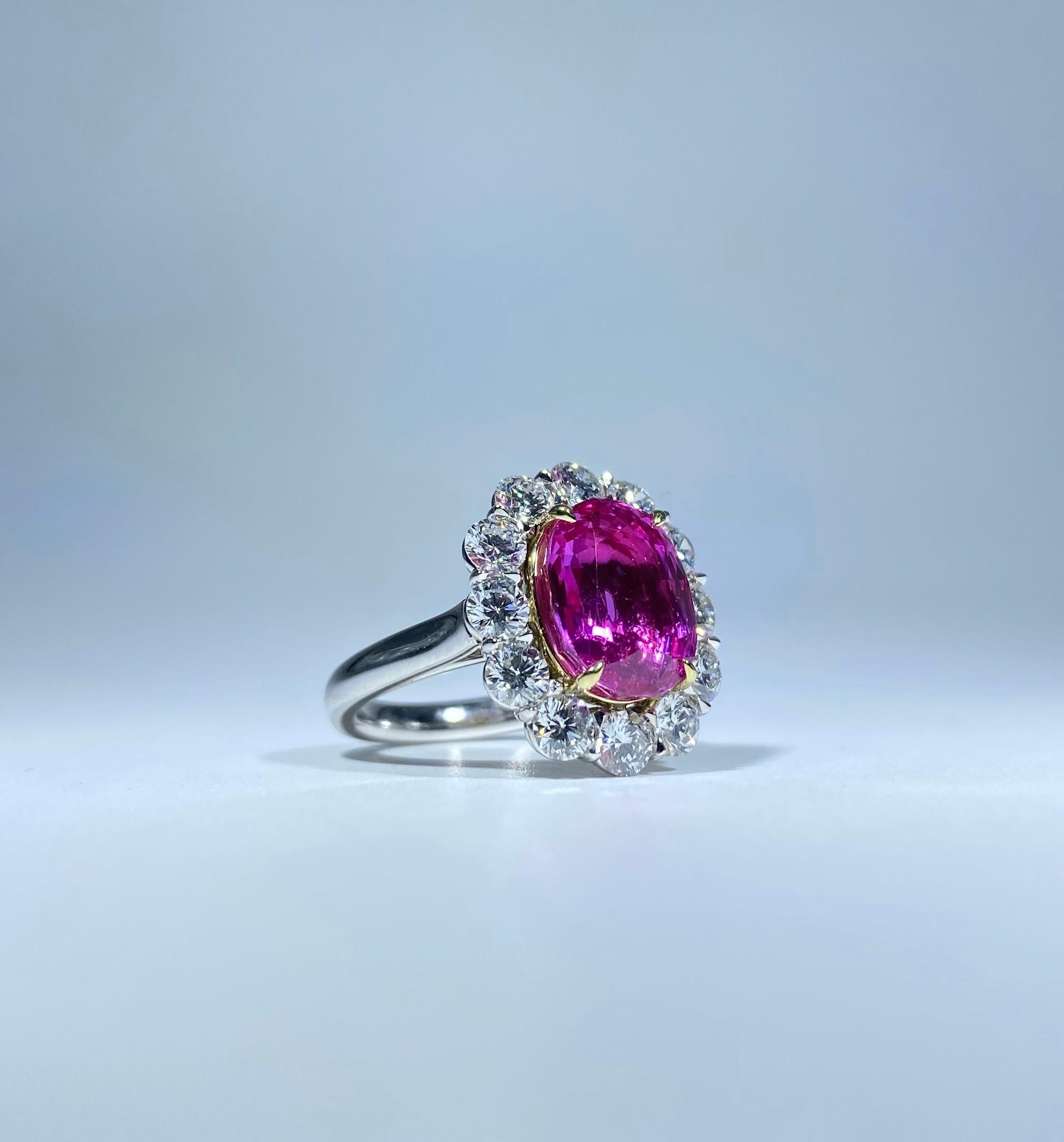 Women's or Men's 6.25 Carat Pink Sapphire and Diamond Ring, 18K Gold
