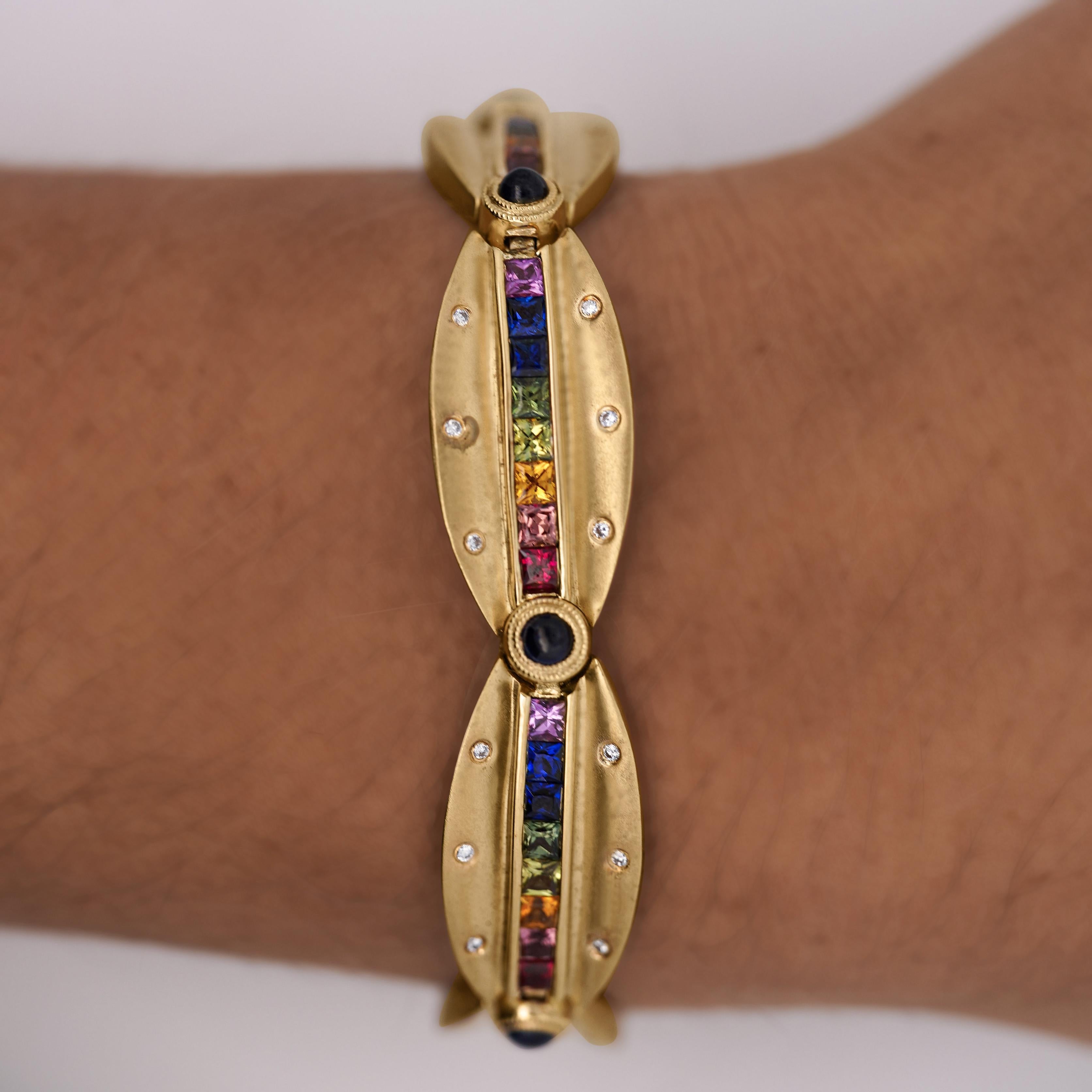 6,25 Karat Regenbogen-Saphir & Diamant 18K Gold Mattes Gliederarmband (Moderne) im Angebot