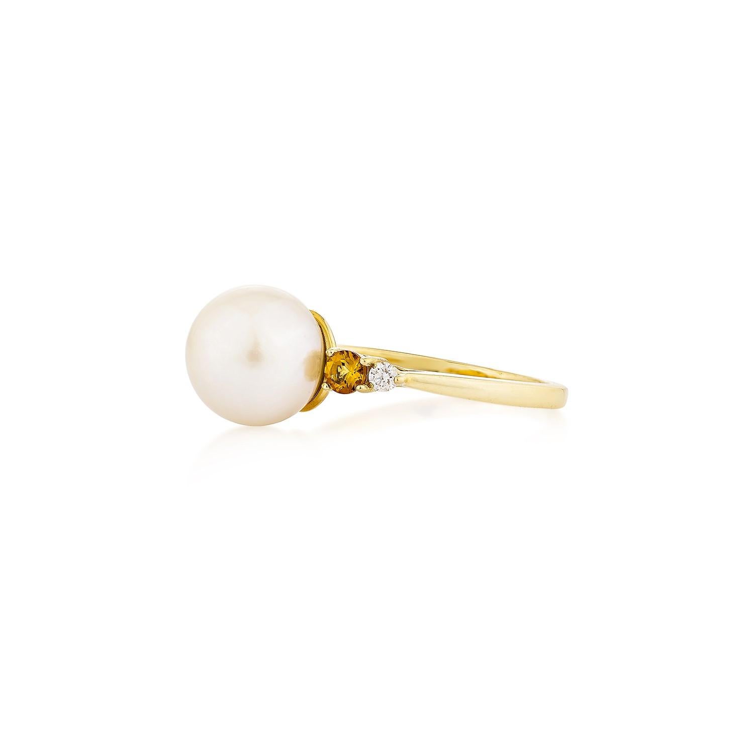 Fancy Ring aus 6,25 Karat weißer Perle in 14KYG mit Citrin und weißem Diamant. (Rundschliff) im Angebot