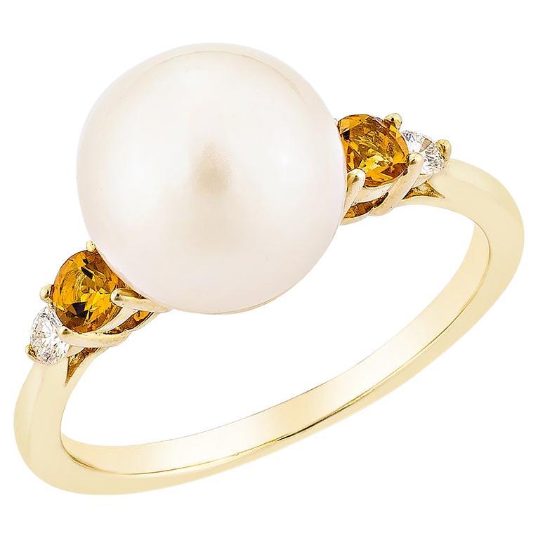 Fancy Ring aus 6,25 Karat weißer Perle in 14KYG mit Citrin und weißem Diamant. im Angebot