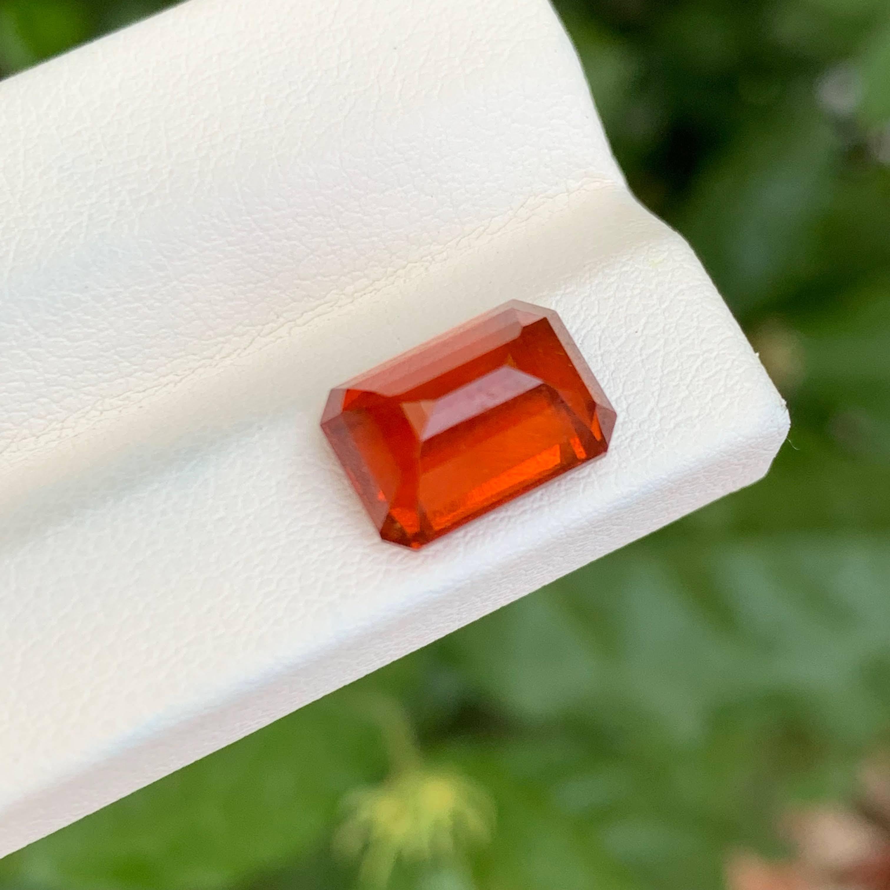 6,25 Karat Fanta Granat Stein Smaragdschliff Natürlicher Afrikanischer Edelstein im Zustand „Neu“ im Angebot in Bangkok, TH