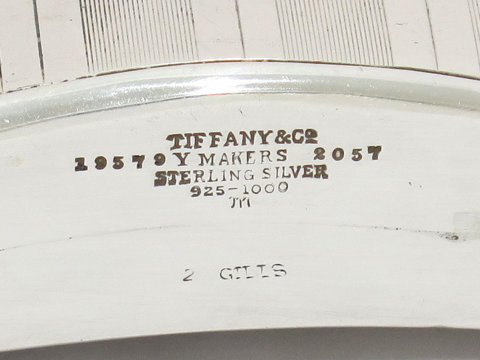 6.25 in - Sterling Silver Tiffany & Co. Antique Striped Flask For Sale 2