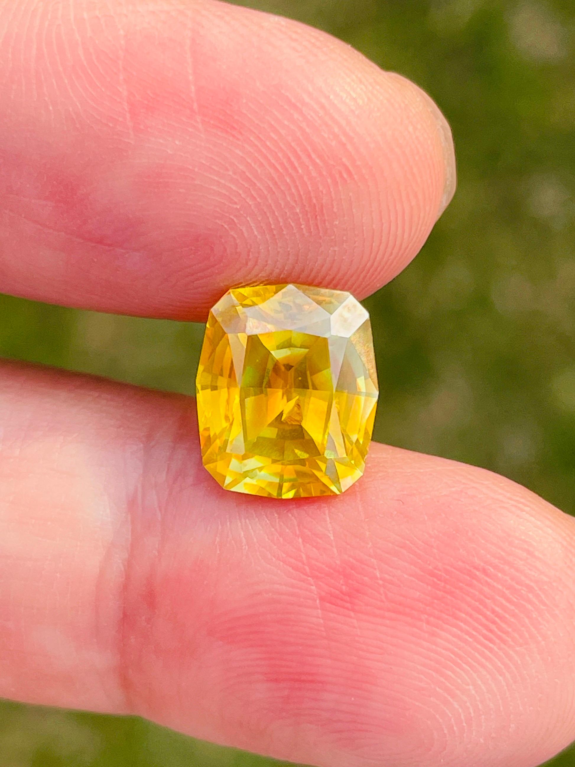 Women's or Men's 6.25 natural sphalerite yellow multicolor play luster  precision cutting  For Sale