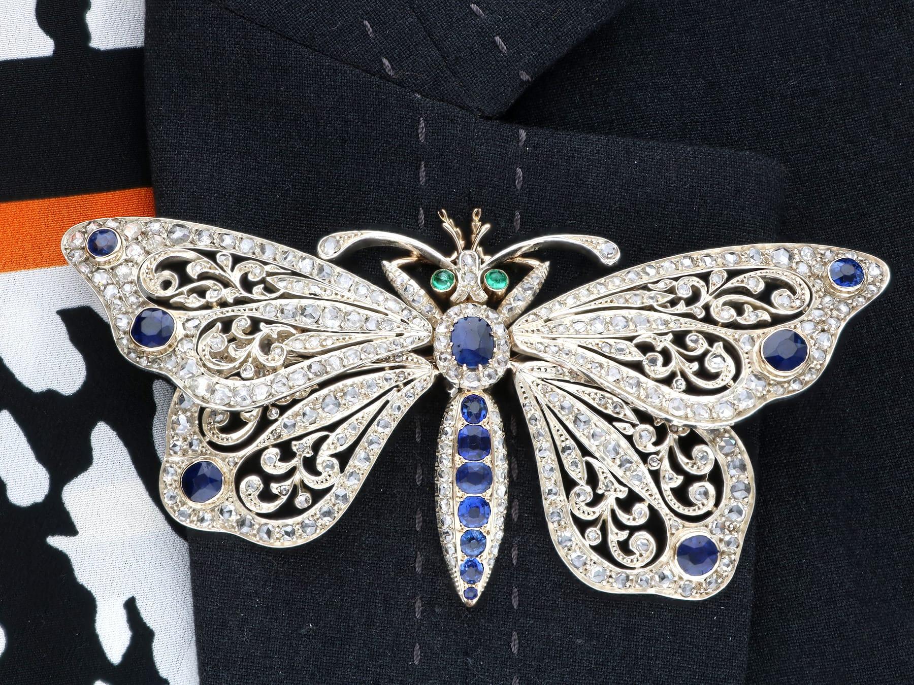 6.25ct Basaltic Sapphire, 0.24ct Emerald 7.30ct Diamond, 15k Yellow Gold Brooch For Sale 5
