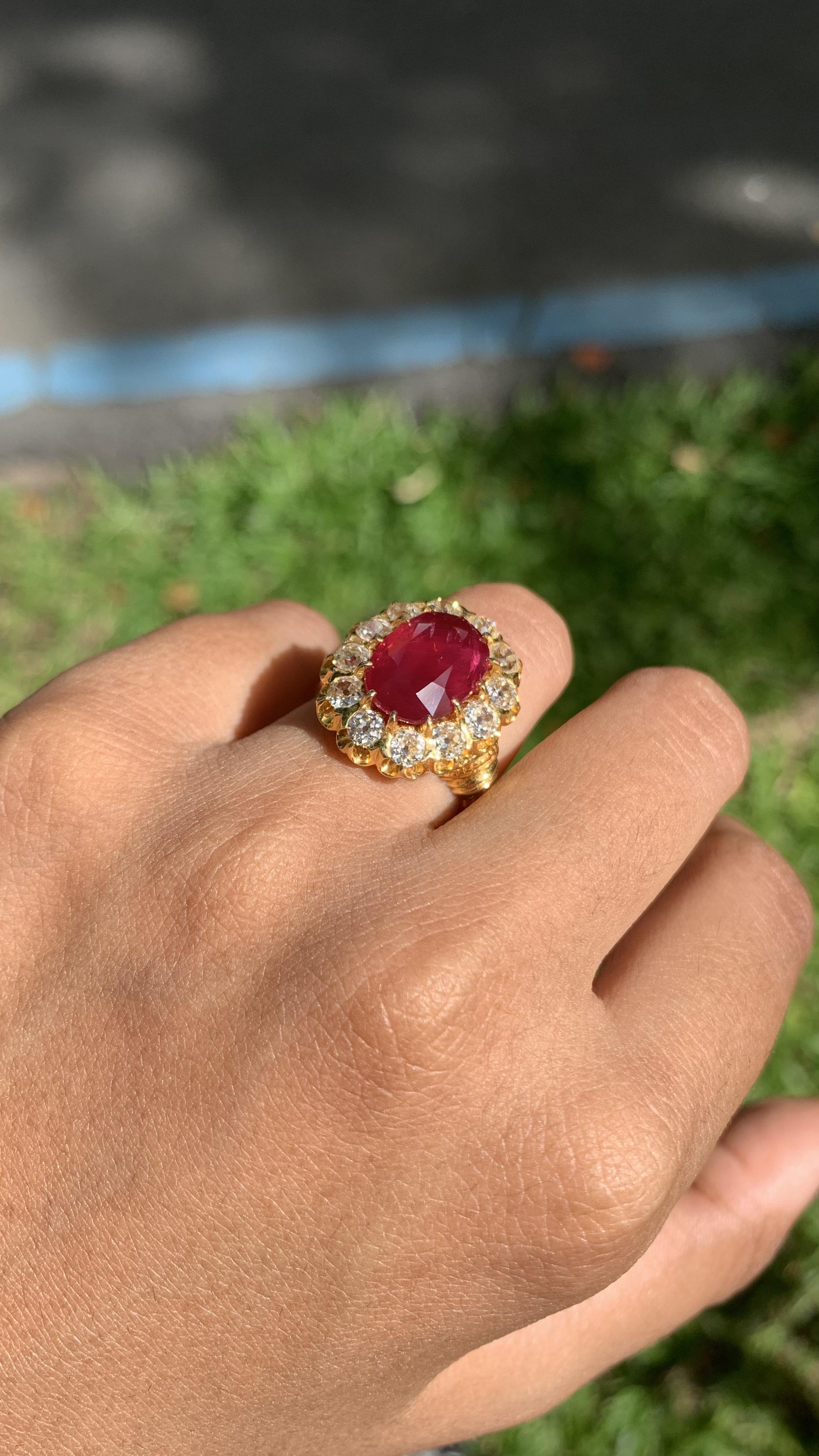 GIA cert No-Heat 6.26 Carat Mozambique Ruby Art Deco Ring in 18k Yellow Gold For Sale 4