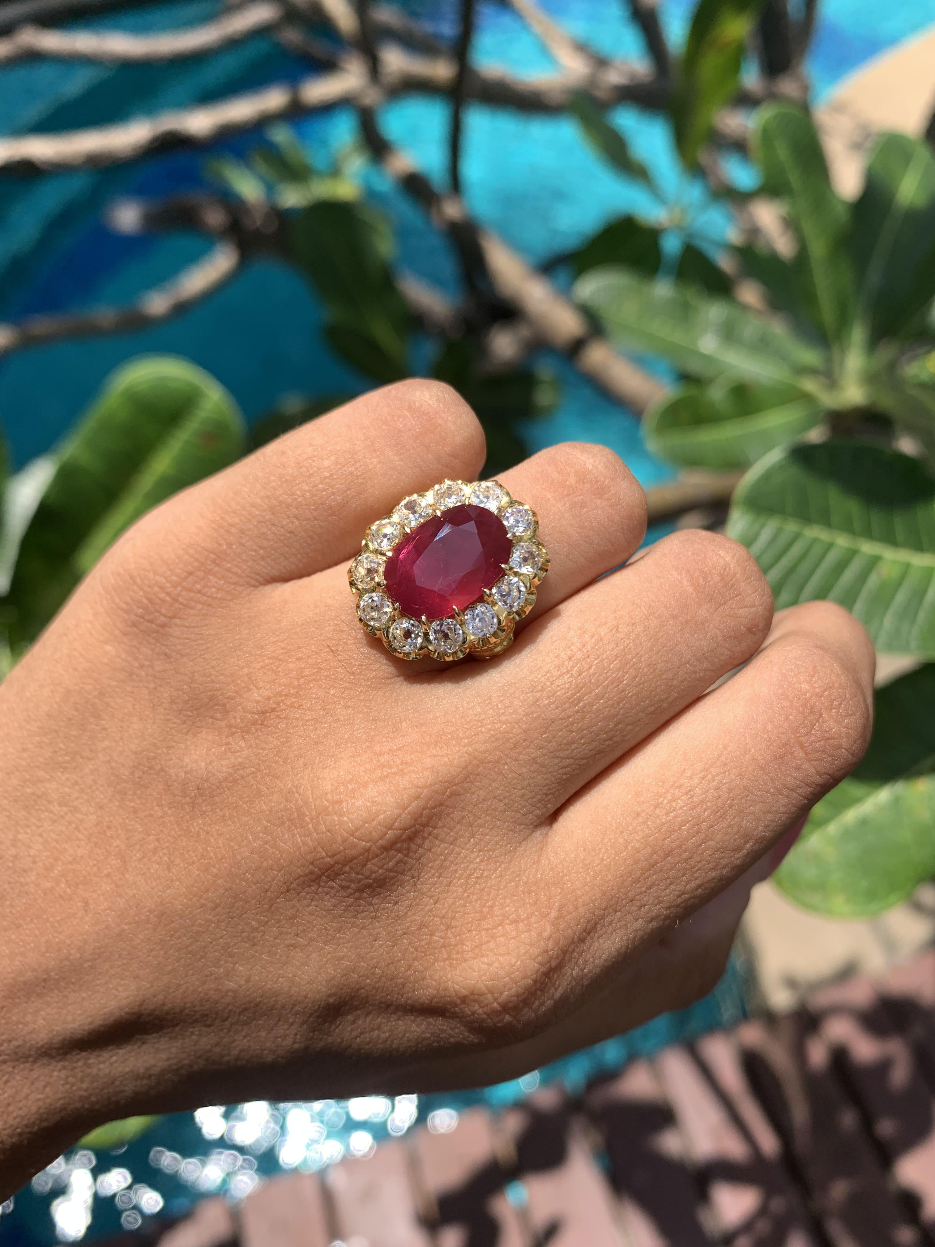 GIA cert No-Heat 6.26 Carat Mozambique Ruby Art Deco Ring in 18k Yellow Gold 10